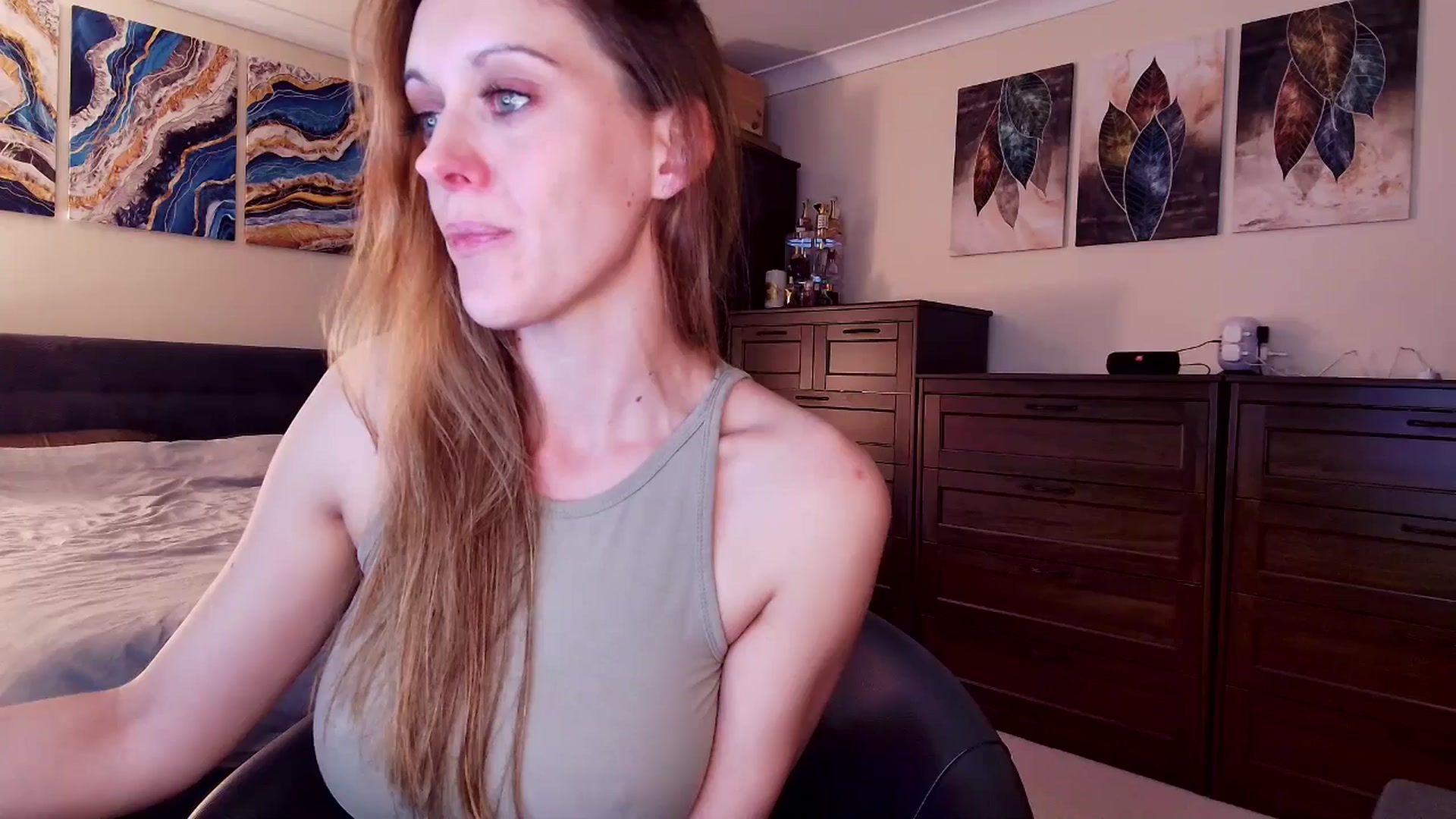 Gallery image thumbnail from Tabby_69's myfreecams stream on, 03/23/2025, 22:57 image 6 of 20