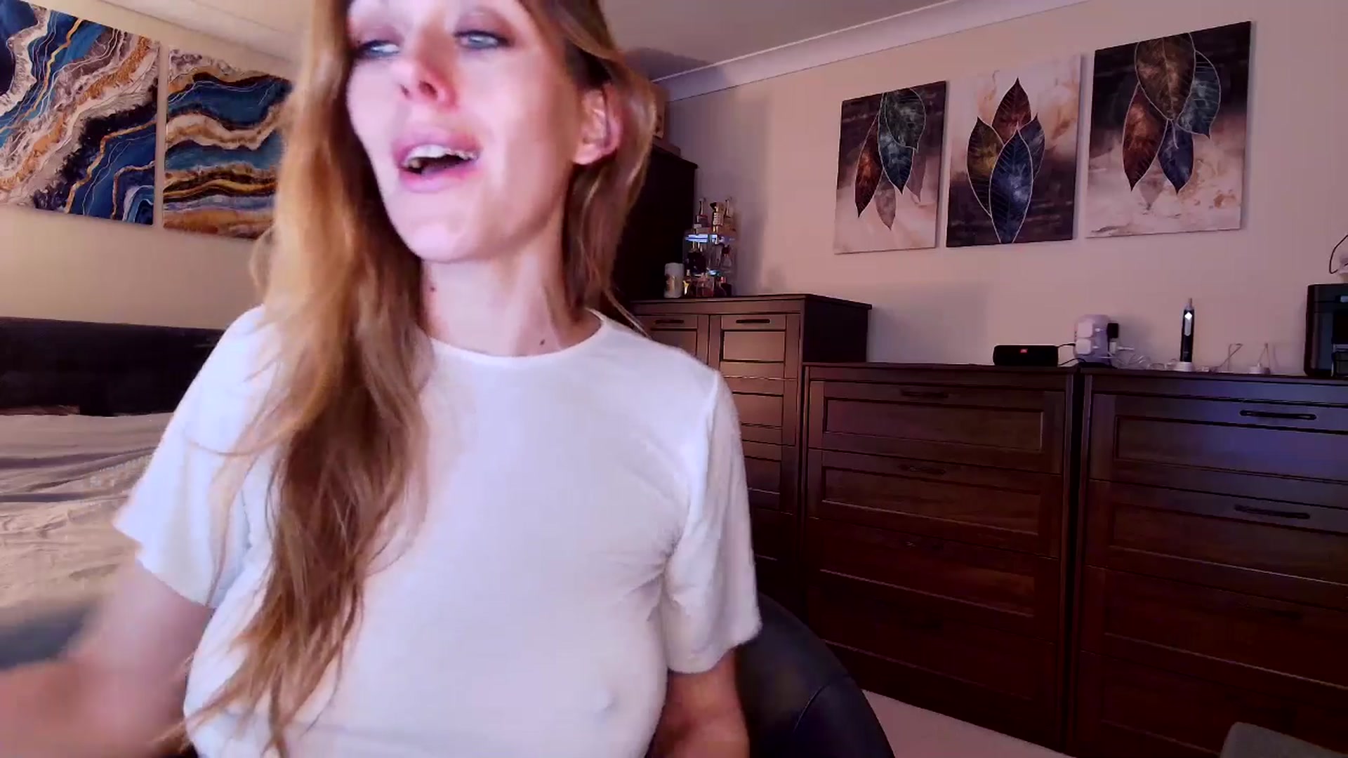 Gallery image thumbnail from Tabby_69's myfreecams stream on, 03/24/2025, 23:00 image 20 of 20