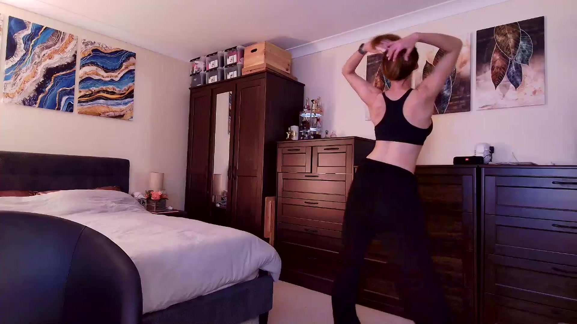 Gallery image thumbnail from Tabby_69's myfreecams stream on, 03/29/2025, 23:00 image 18 of 20