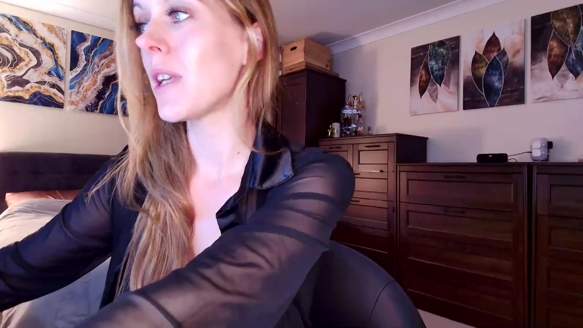 Gallery image thumbnail from Tabby_69's myfreecams stream on, 04/03/2025, 22:04 image 13 of 20