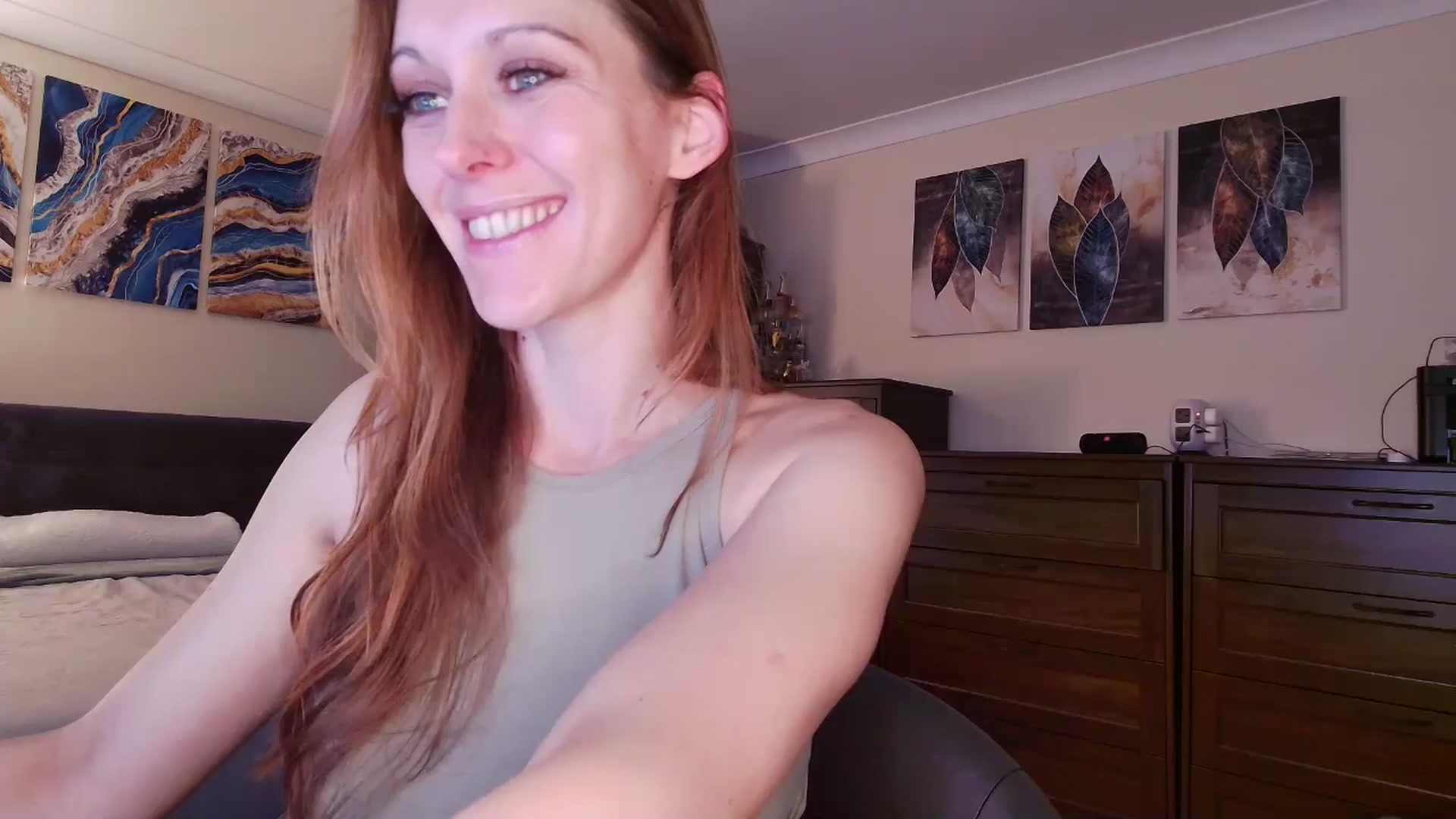 Gallery image thumbnail from Tabby_69's myfreecams stream on, 04/28/2025, 21:57 image 10 of 20