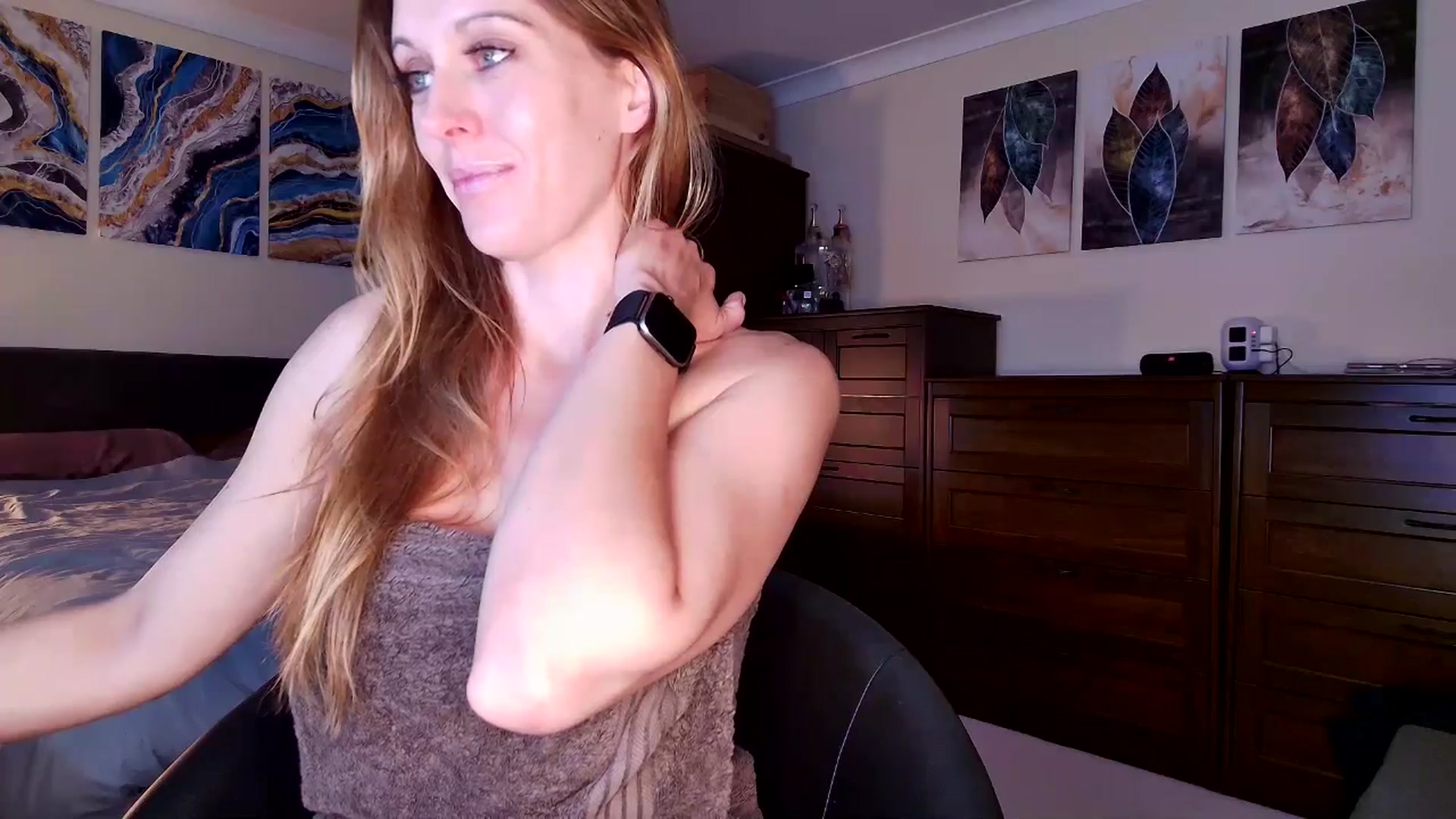 Gallery image thumbnail from Tabby_69's myfreecams stream on, 05/28/2025, 21:39 image 18 of 20