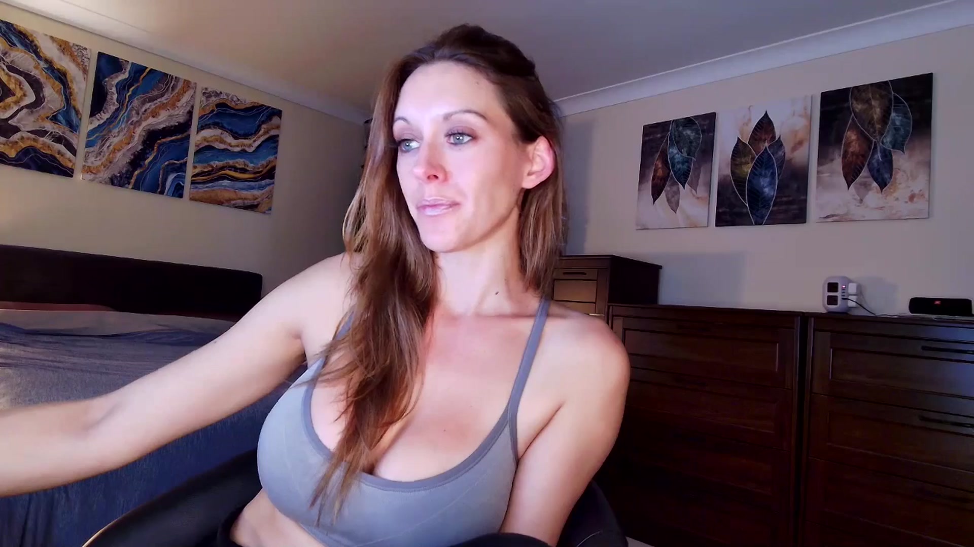 Gallery image thumbnail from Tabby_69's myfreecams stream on, 06/26/2025, 22:15 image 6 of 20