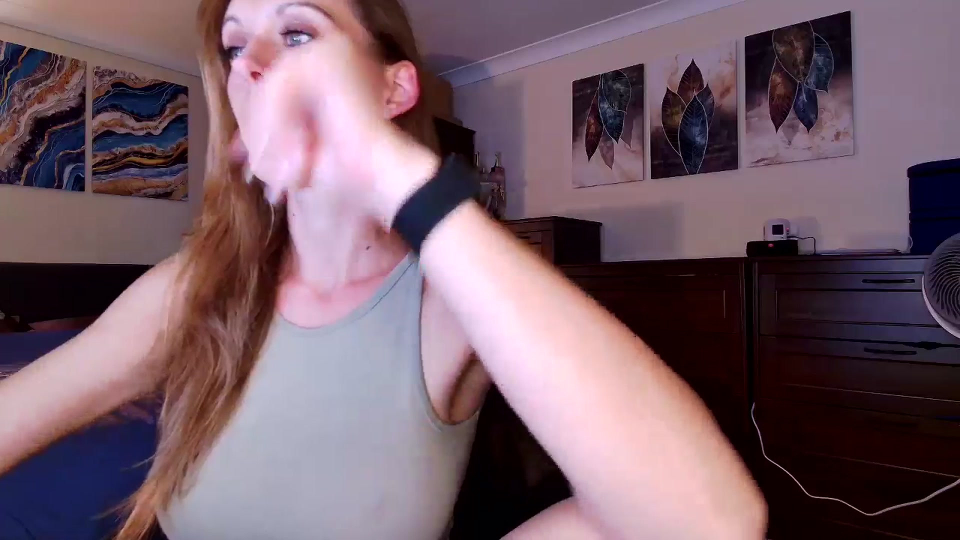 Gallery image thumbnail from Tabby_69's myfreecams stream on, 07/19/2025, 21:40 image 4 of 20