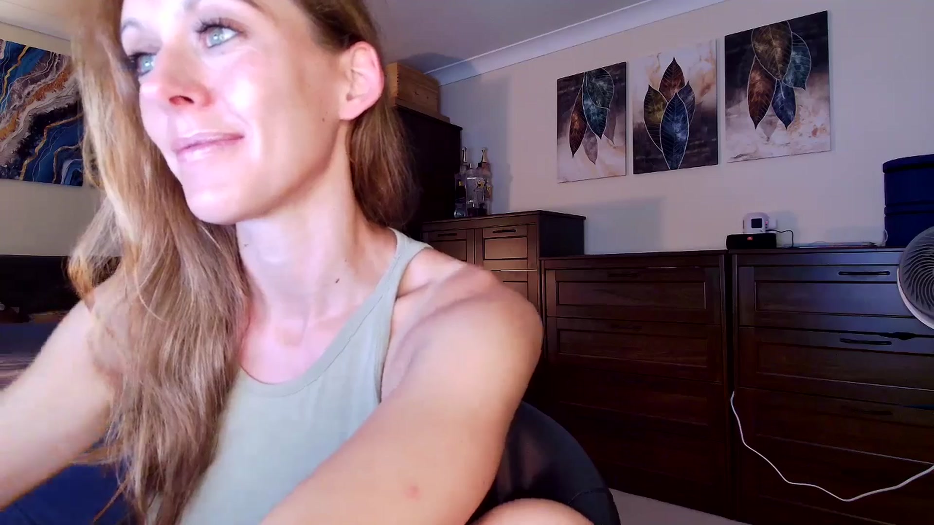 Gallery image thumbnail from Tabby_69's myfreecams stream on, 07/19/2025, 21:40 image 3 of 20