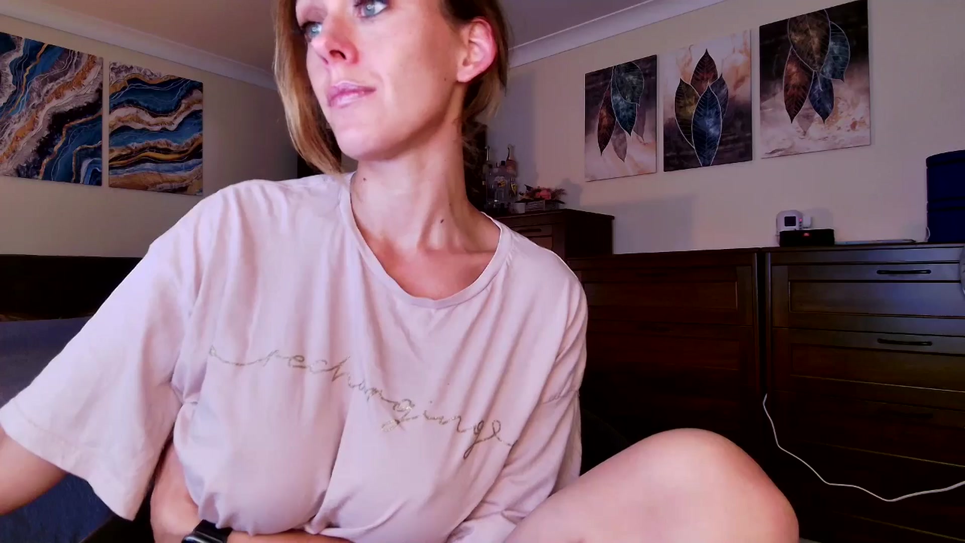 Gallery image thumbnail from Tabby_69's myfreecams stream on, 07/22/2025, 22:01 image 4 of 20