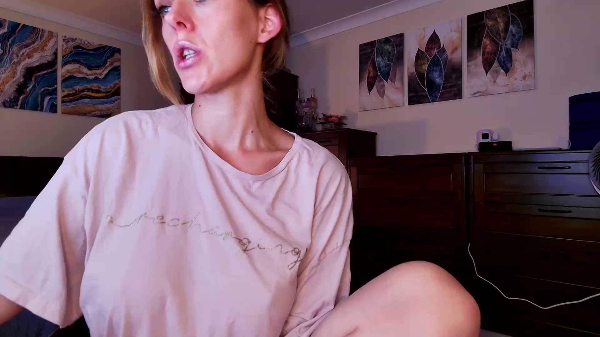 Gallery image thumbnail from Tabby_69's myfreecams stream on, 07/22/2025, 22:01 image 7 of 20
