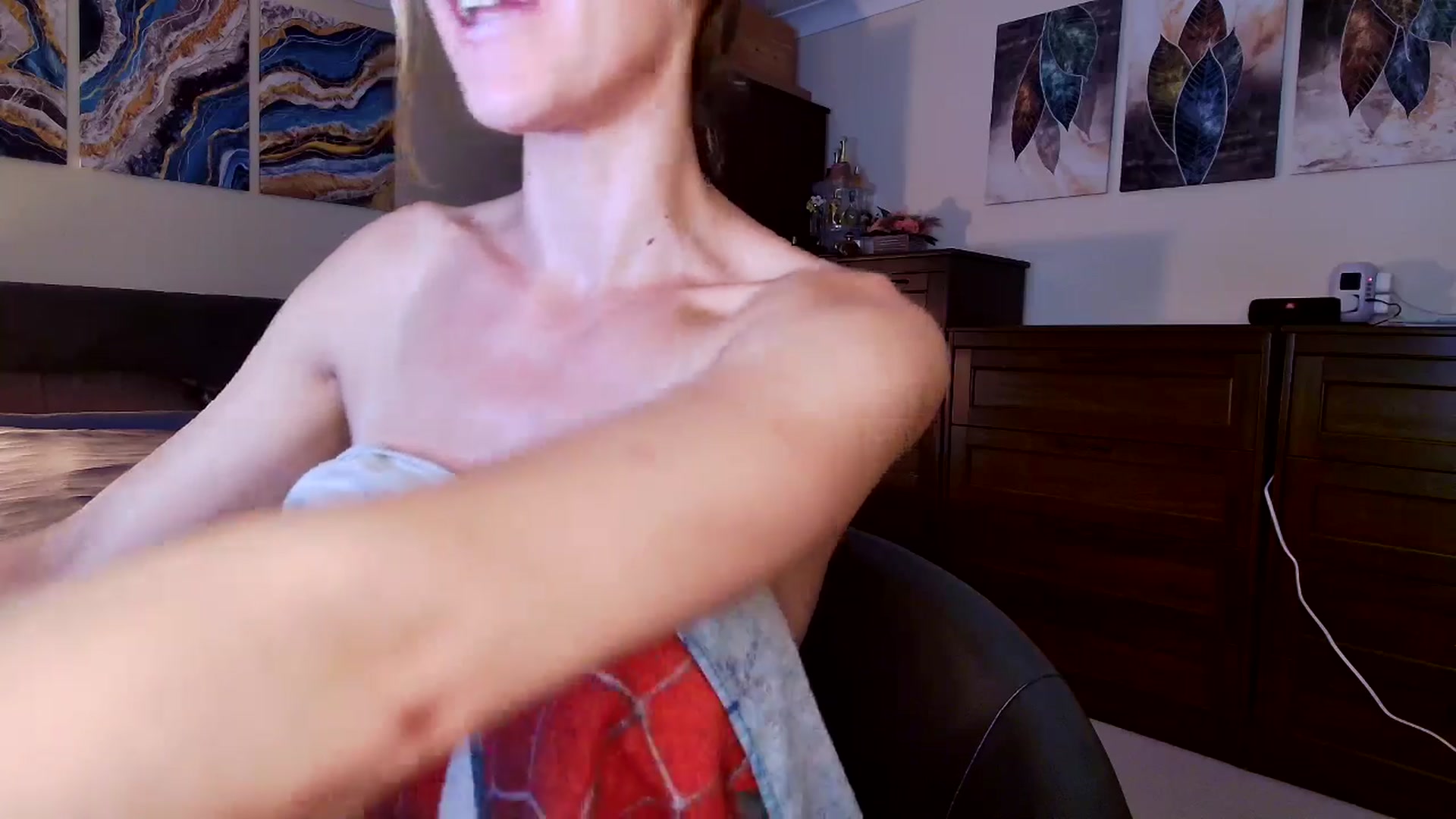 Gallery image thumbnail from Tabby_69's myfreecams stream on, 08/13/2025, 22:09 image 19 of 20