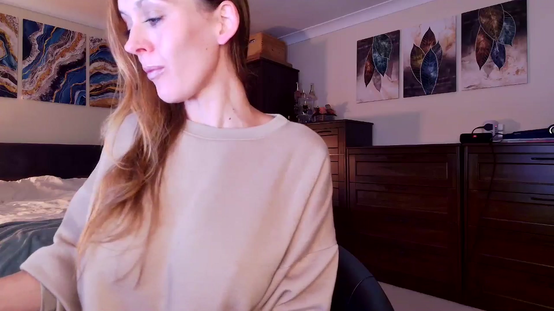 Gallery image thumbnail from Tabby_69's myfreecams stream on, 09/08/2025, 21:31 image 7 of 20
