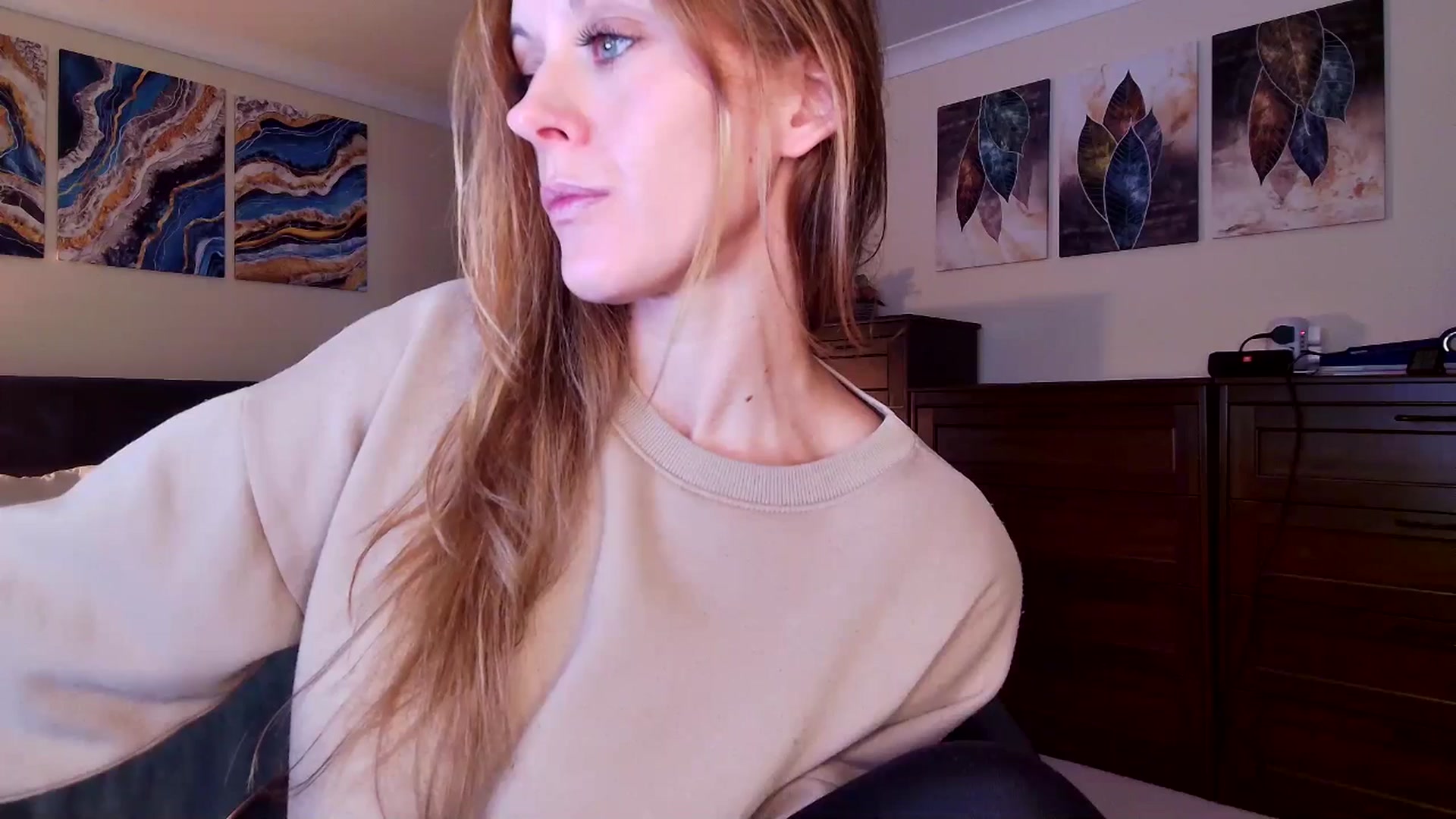 Gallery image thumbnail from Tabby_69's myfreecams stream on, 09/08/2025, 21:31 image 18 of 20