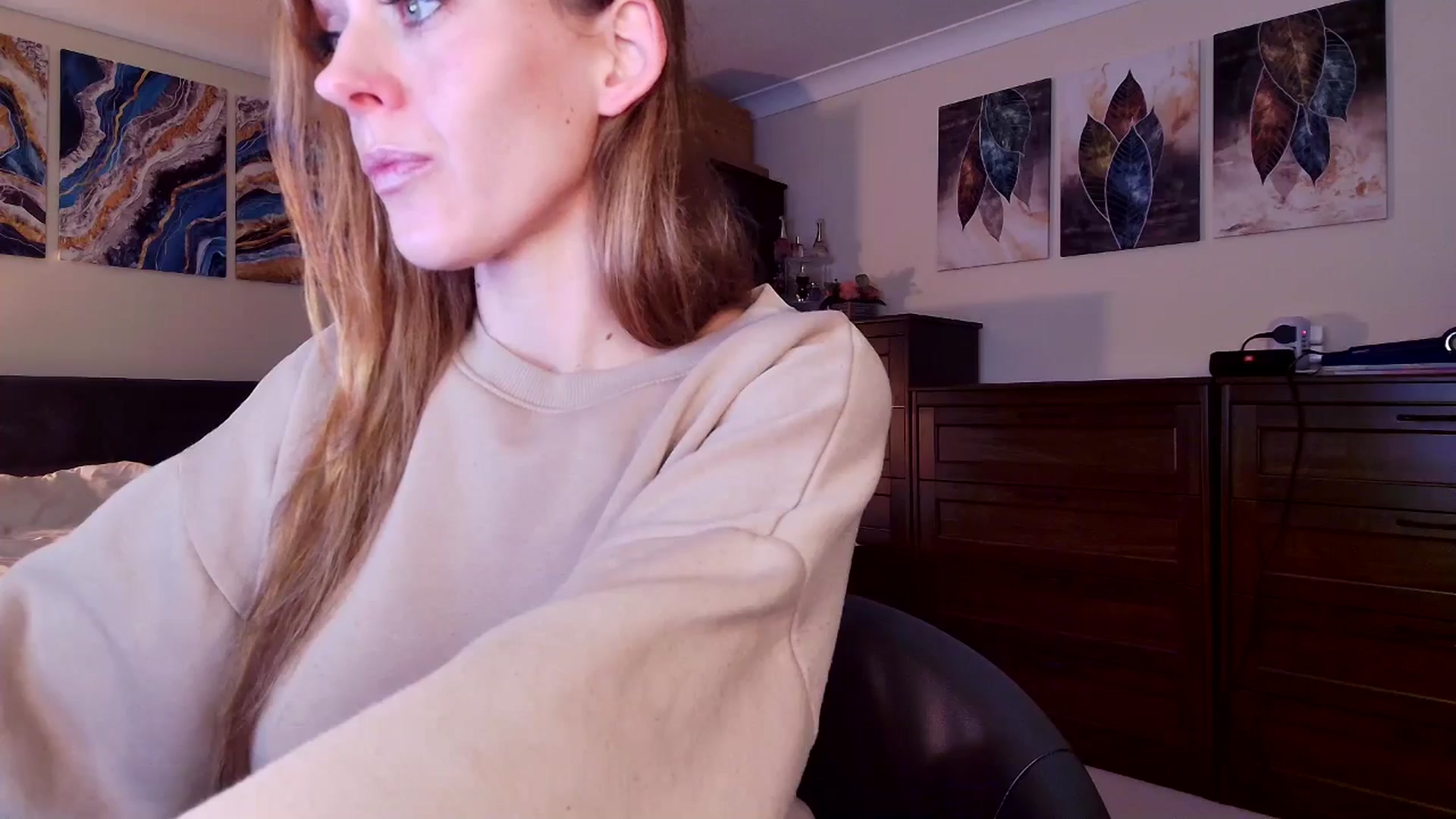 Gallery image thumbnail from Tabby_69's myfreecams stream on, 09/08/2025, 21:31 image 13 of 20