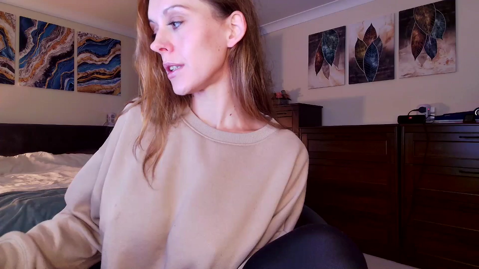 Gallery image thumbnail from Tabby_69's myfreecams stream on, 09/08/2025, 21:31 image 17 of 20