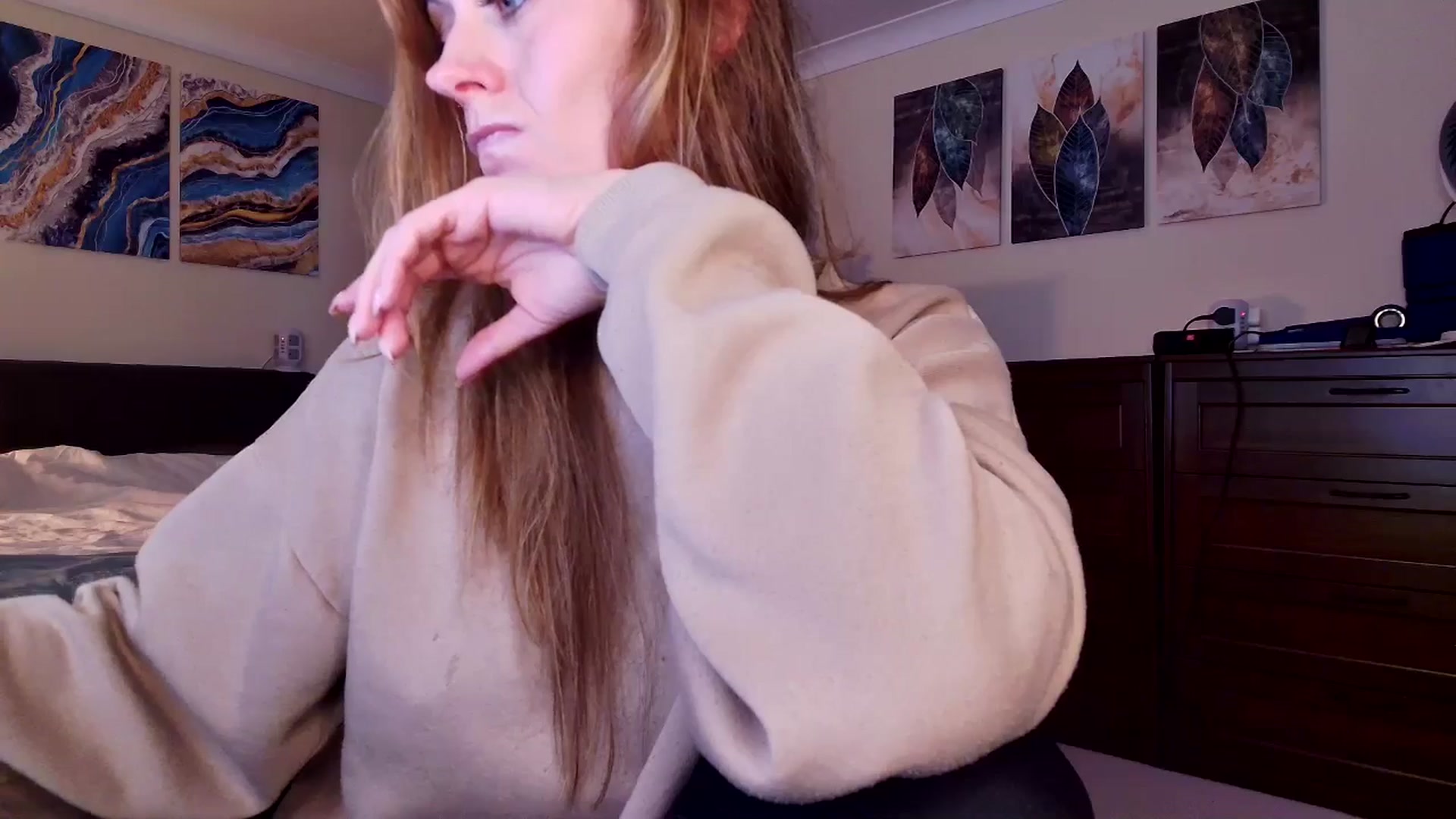 Gallery image thumbnail from Tabby_69's myfreecams stream on, 09/08/2025, 22:01 image 11 of 20