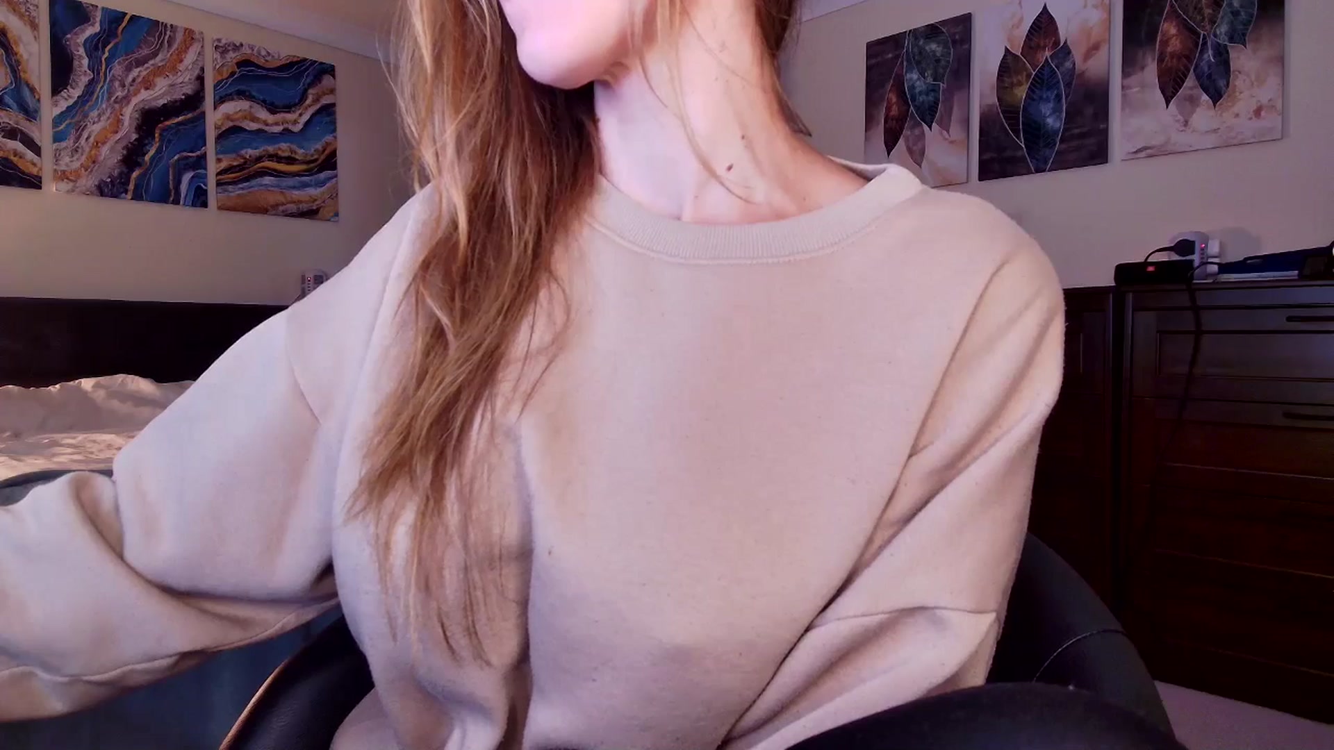 Gallery image thumbnail from Tabby_69's myfreecams stream on, 09/08/2025, 22:01 image 13 of 20