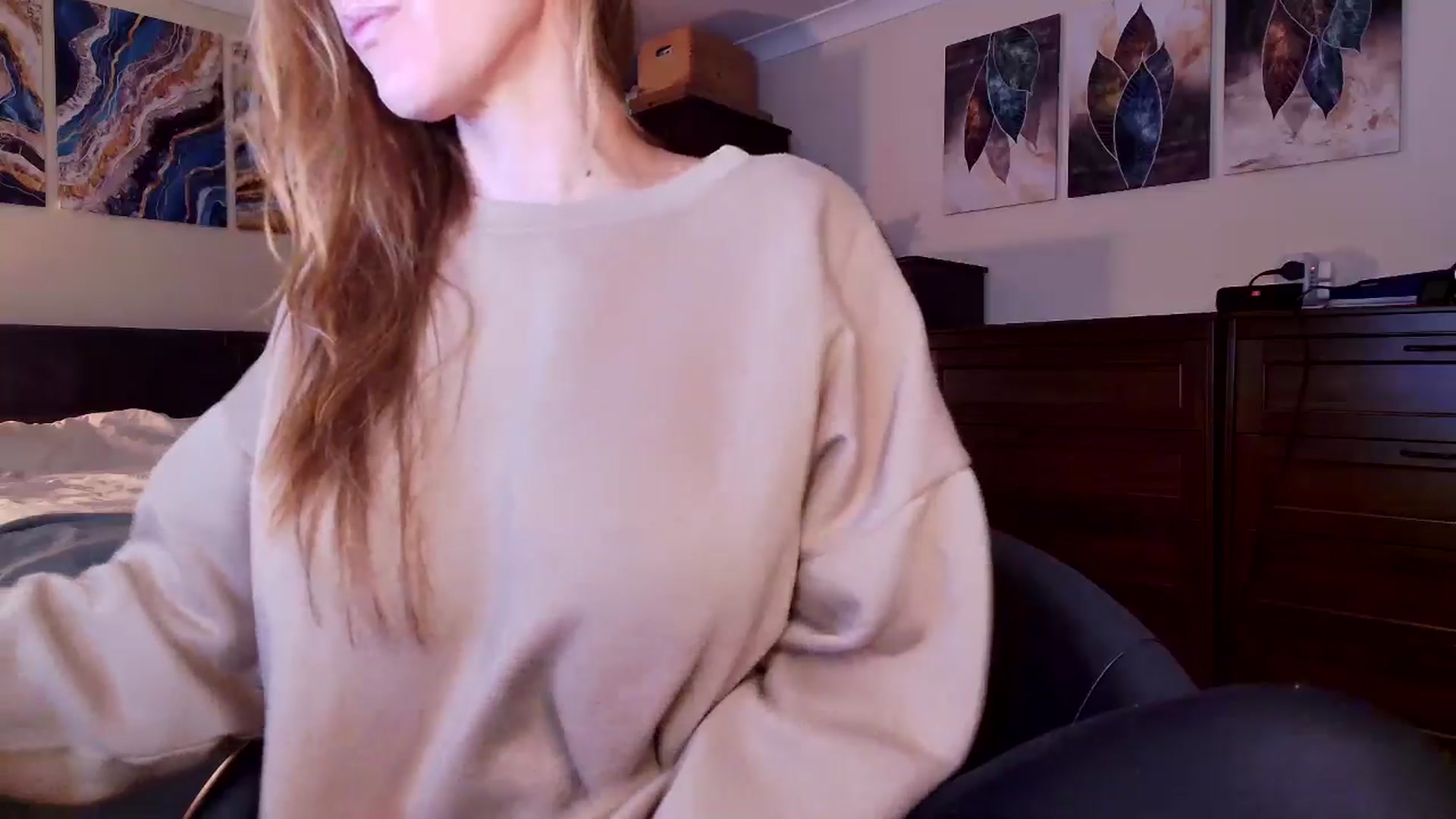 Gallery image thumbnail from Tabby_69's myfreecams stream on, 09/08/2025, 22:01 image 14 of 20