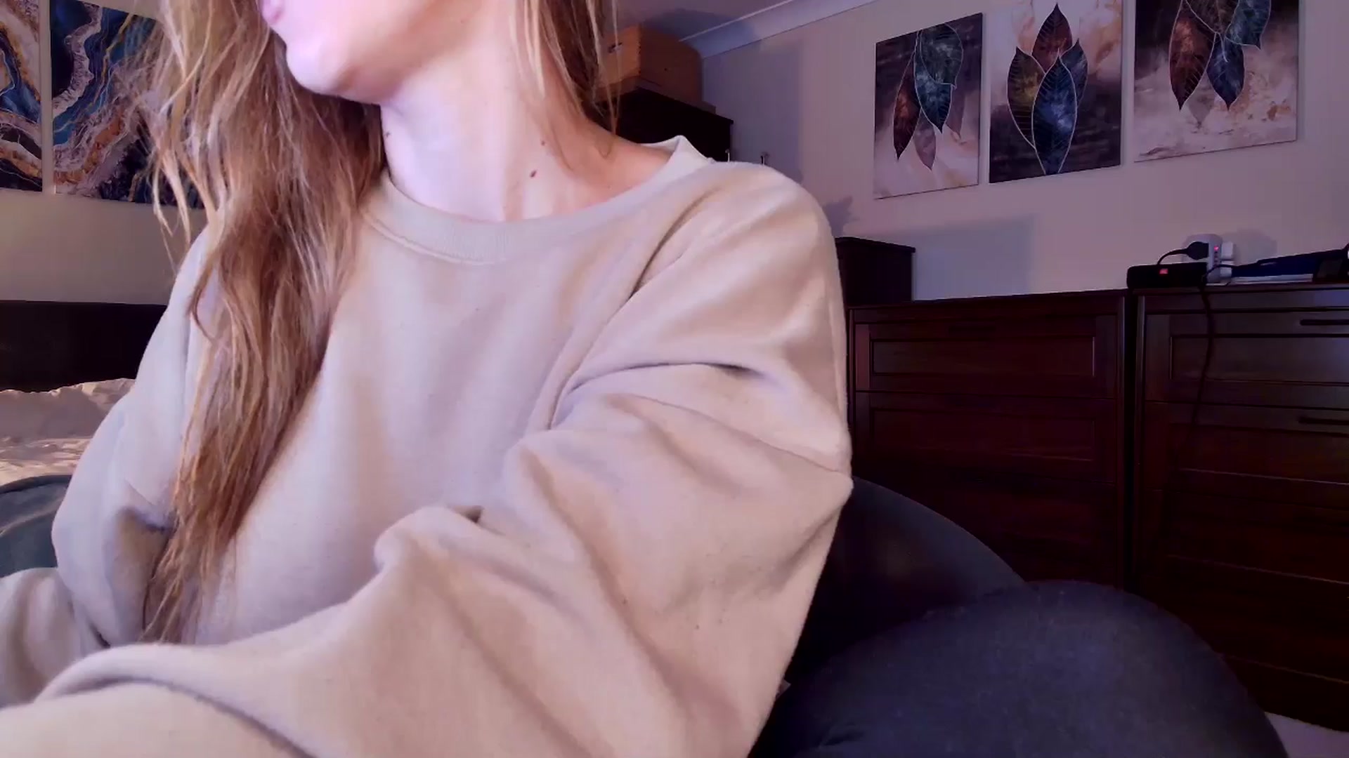 Gallery image thumbnail from Tabby_69's myfreecams stream on, 09/08/2025, 22:01 image 18 of 20
