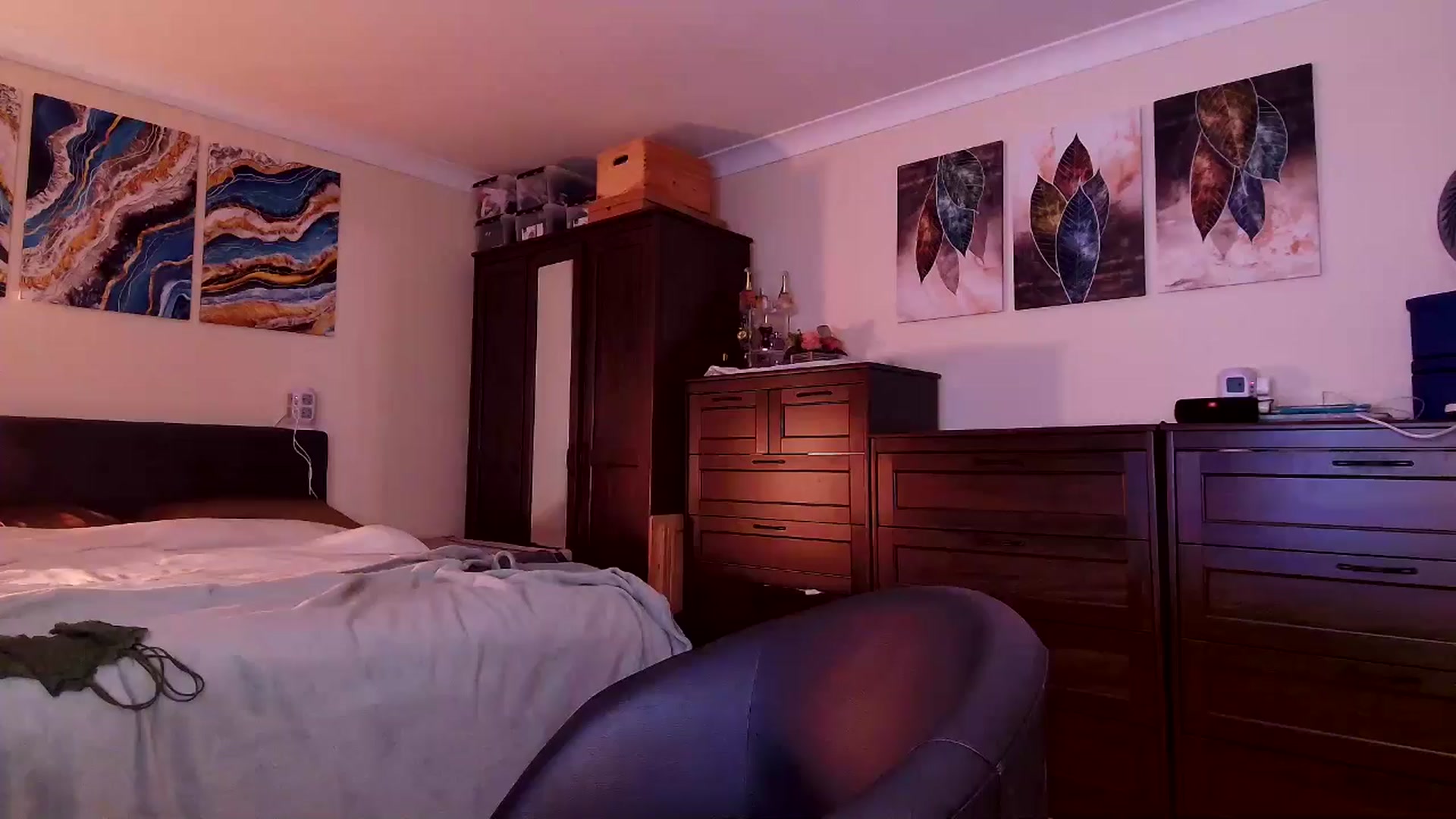 Gallery image thumbnail from Tabby_69's myfreecams stream on, 09/16/2025, 22:09 image 15 of 20