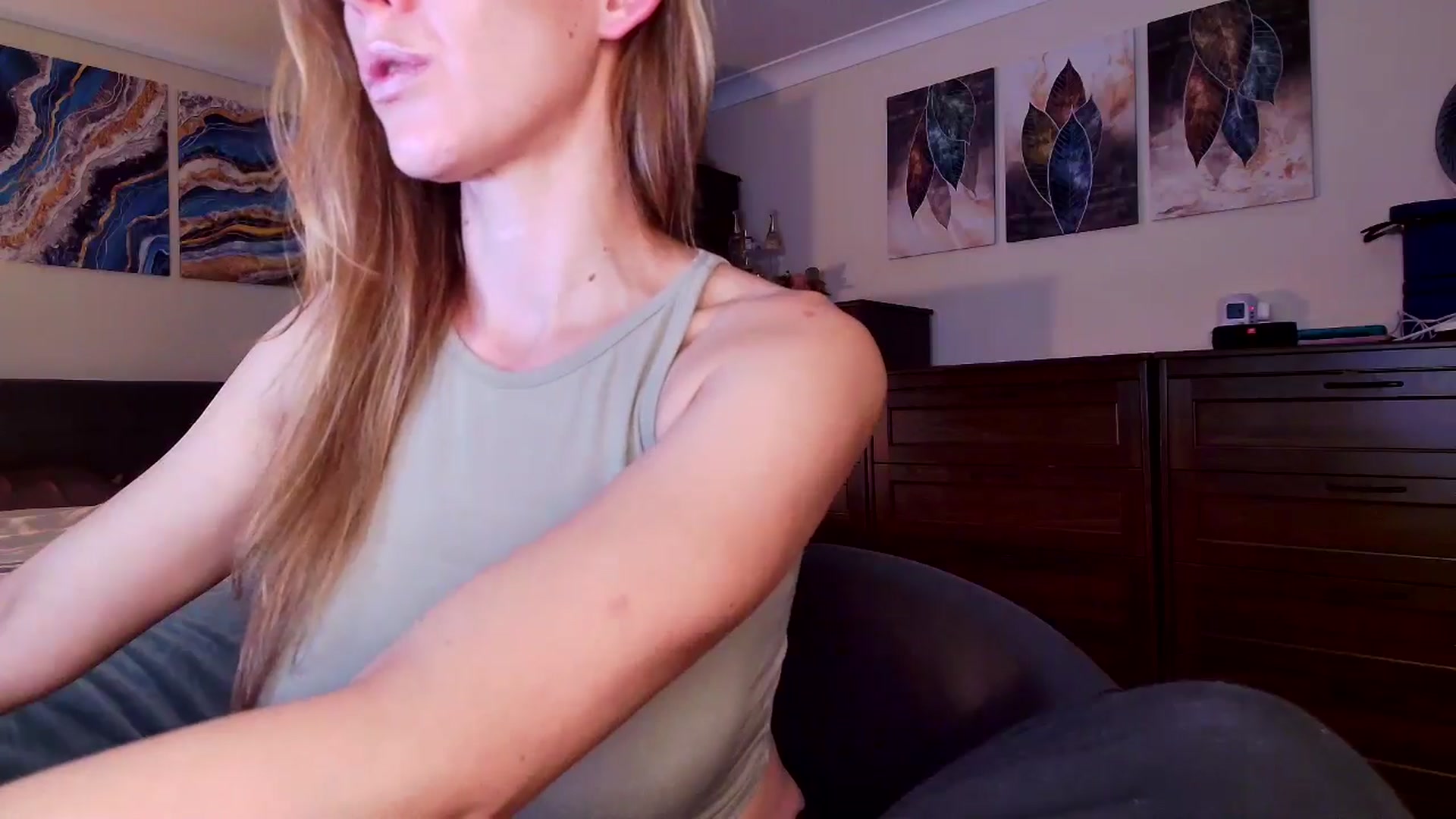 Gallery image thumbnail from Tabby_69's myfreecams stream on, 09/26/2025, 21:16 image 19 of 20