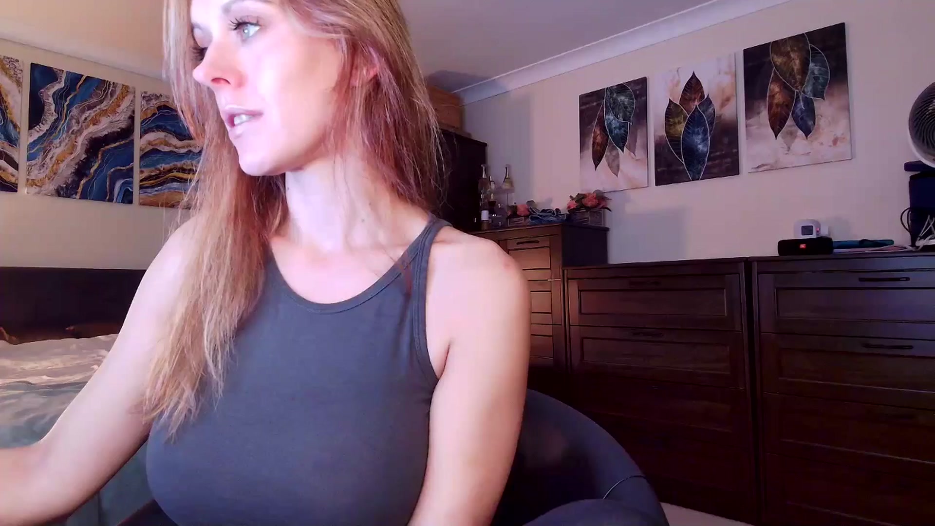 Gallery image thumbnail from Tabby_69's myfreecams stream on, 10/19/2025, 21:07 image 8 of 20