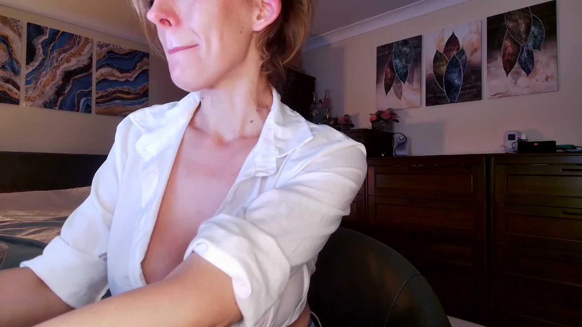 Gallery image thumbnail from Tabby_69's myfreecams stream on, 11/10/2025, 23:05 image 9 of 20
