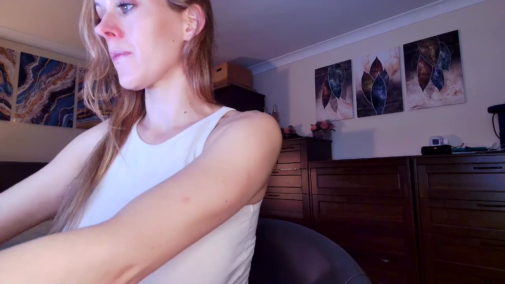 Gallery image thumbnail from Tabby_69's myfreecams stream on, 11/18/2025, 22:57 image 16 of 20
