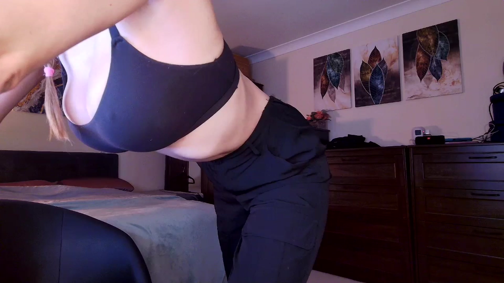 Gallery image thumbnail from Tabby_69's myfreecams stream on, 12/30/2025, 22:52 image 11 of 20