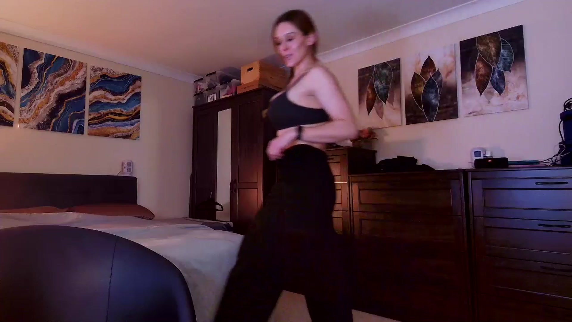 Gallery image thumbnail from Tabby_69's myfreecams stream on, 12/30/2025, 22:52 image 16 of 20