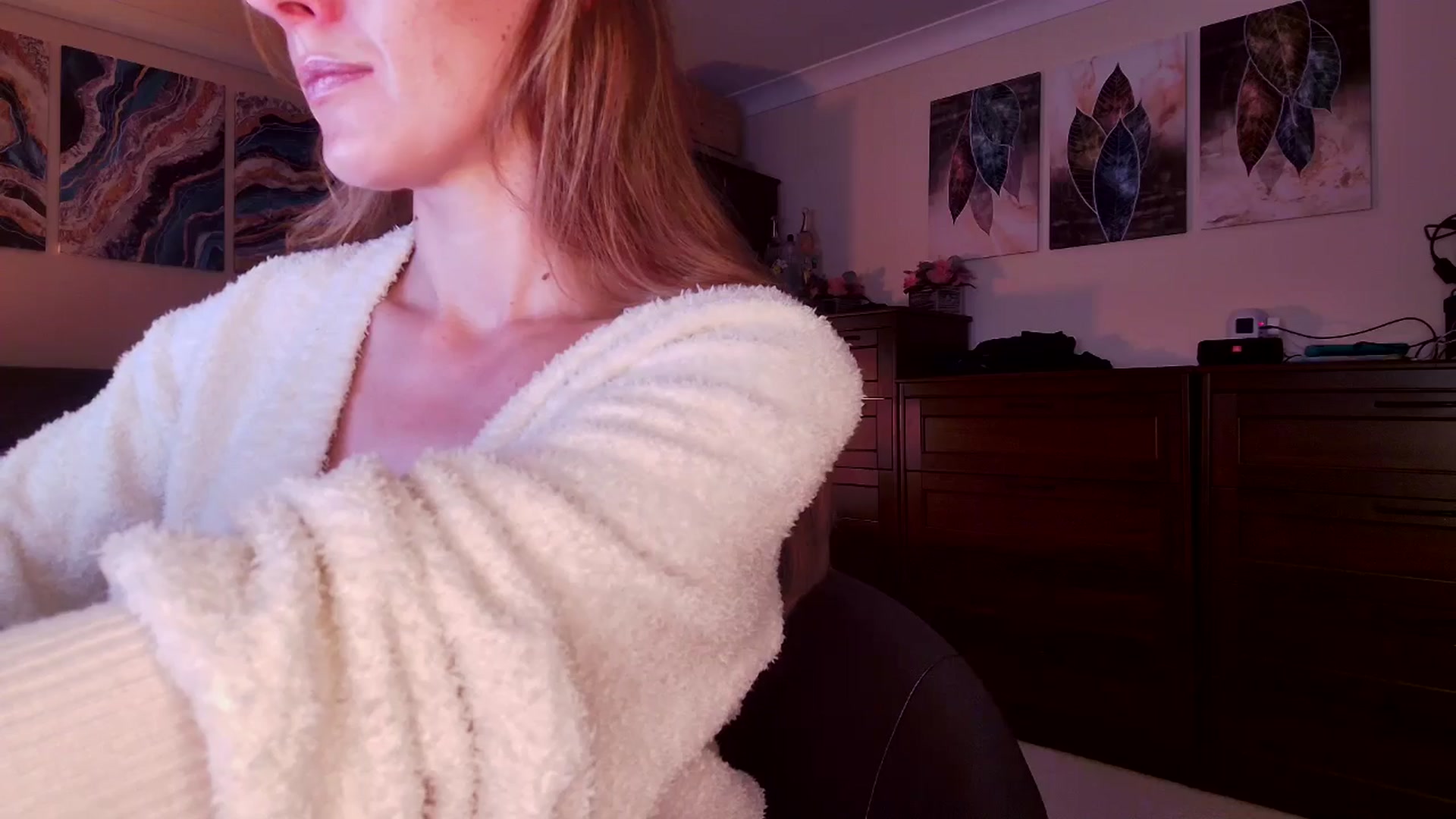 Gallery image thumbnail from Tabby_69's myfreecams stream on, 01/07/2026, 23:11 image 10 of 20