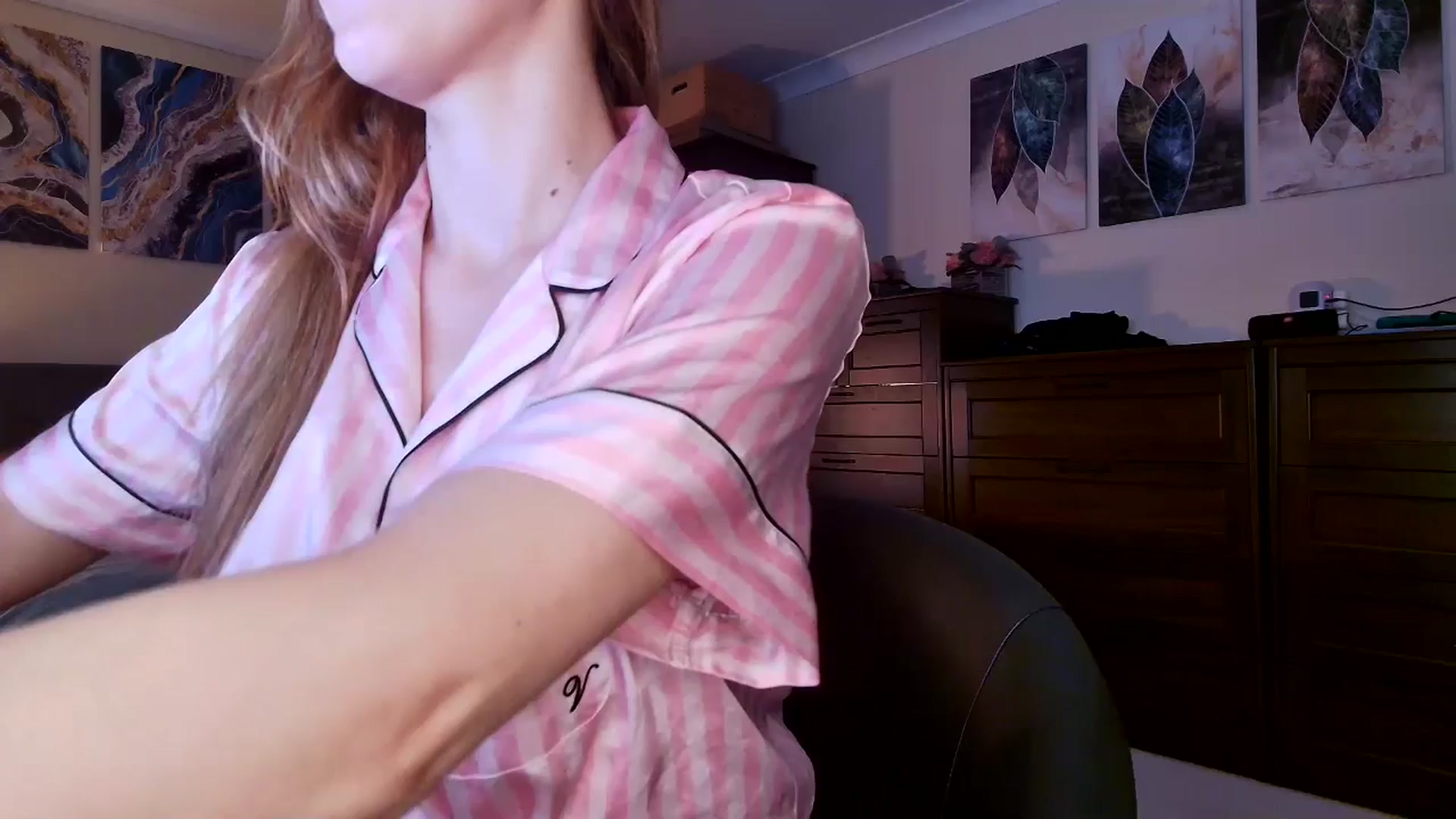 Gallery image thumbnail from Tabby_69's myfreecams stream on, 01/08/2026, 22:58 image 15 of 20