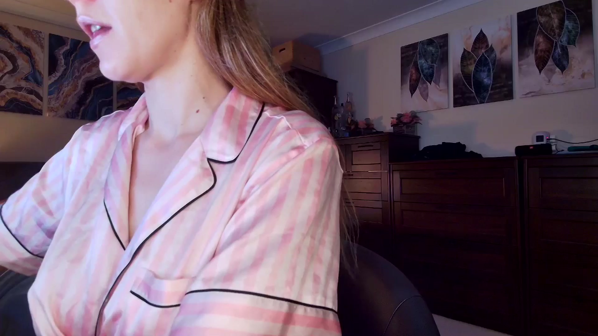 Gallery image thumbnail from Tabby_69's myfreecams stream on, 01/08/2026, 22:58 image 1 of 20