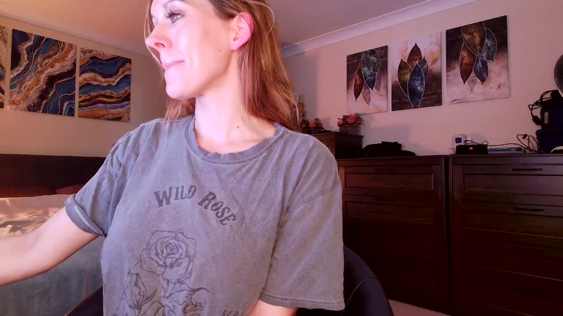 Gallery image thumbnail from Tabby_69's myfreecams stream on, 01/10/2026, 23:20 image 9 of 20