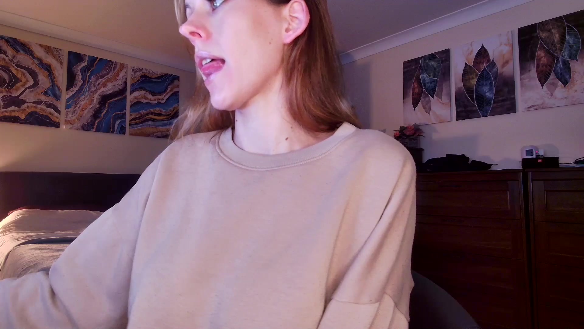 Gallery image thumbnail from Tabby_69's myfreecams stream on, 01/21/2026, 23:08 image 16 of 20