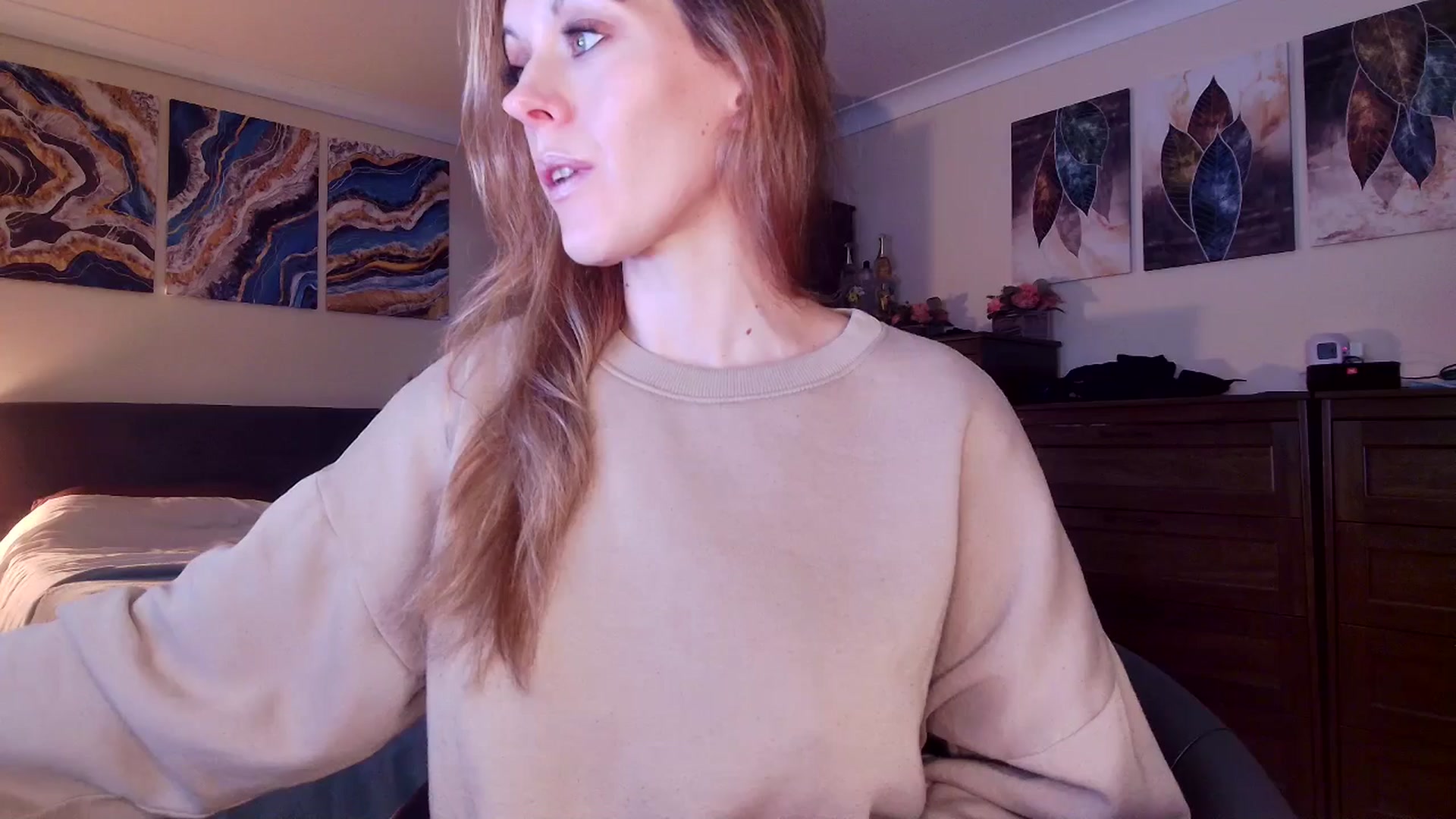 Gallery image thumbnail from Tabby_69's myfreecams stream on, 01/21/2026, 23:08 image 3 of 20