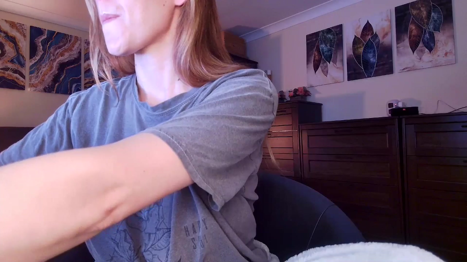 Gallery image thumbnail from Tabby_69's myfreecams stream on, 02/19/2026, 23:03 image 17 of 20