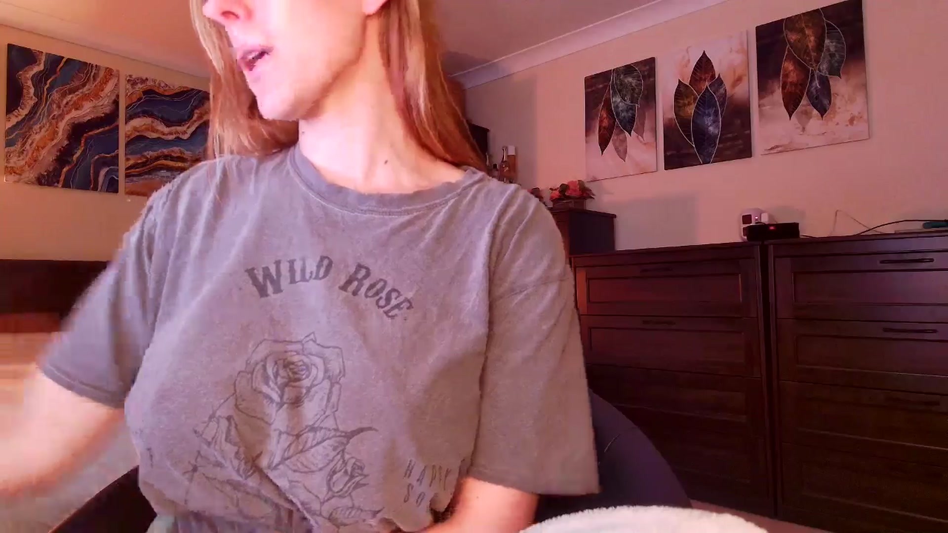 Gallery image thumbnail from Tabby_69's myfreecams stream on, 02/19/2026, 23:03 image 16 of 20