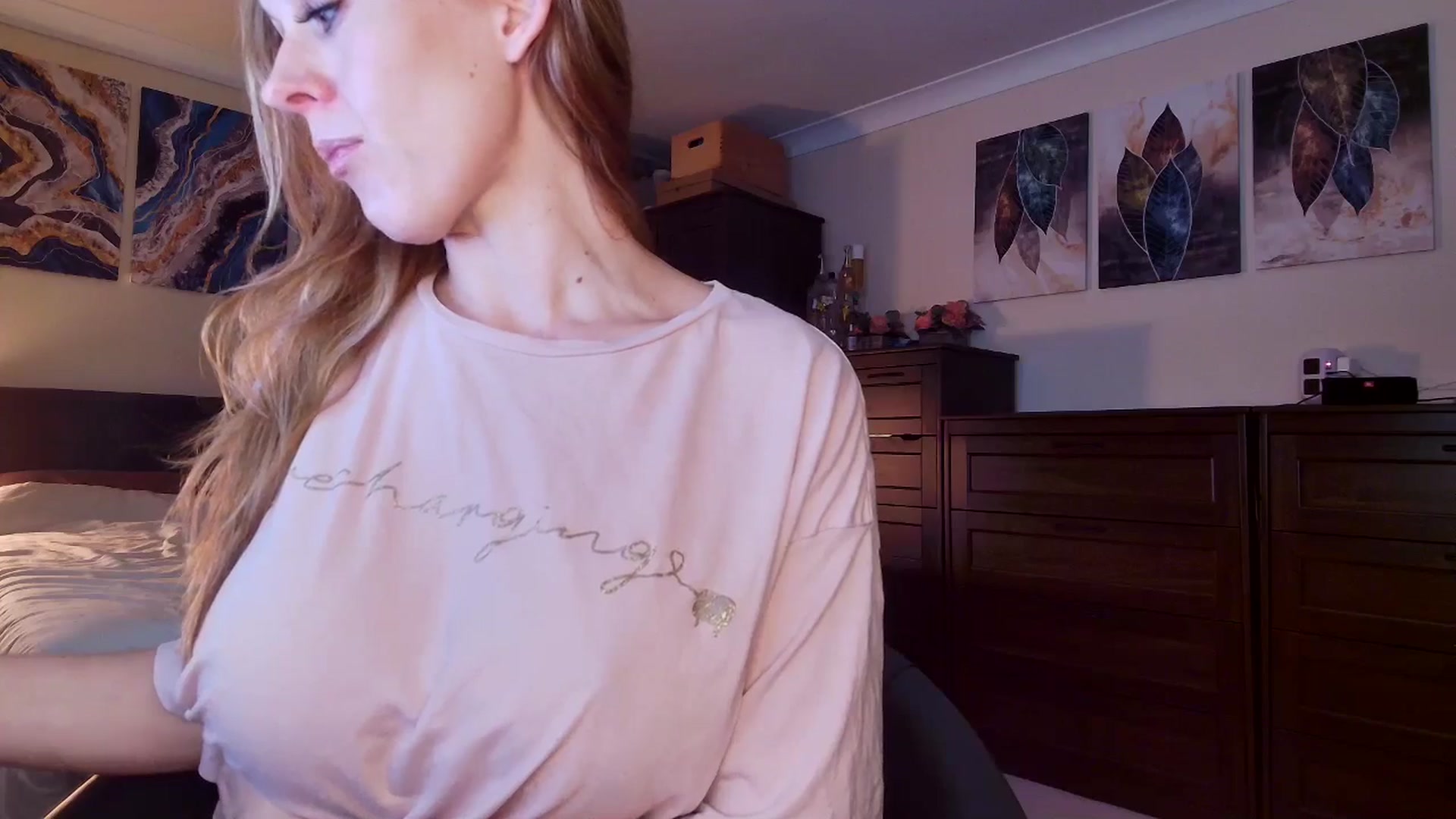 Gallery image thumbnail from Tabby_69's myfreecams stream on, 03/01/2026, 23:05 image 18 of 20