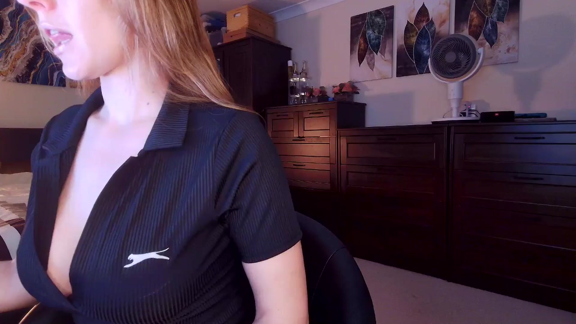 Gallery image thumbnail from Tabby_69's myfreecams stream on, 04/06/2026, 22:16 image 3 of 20