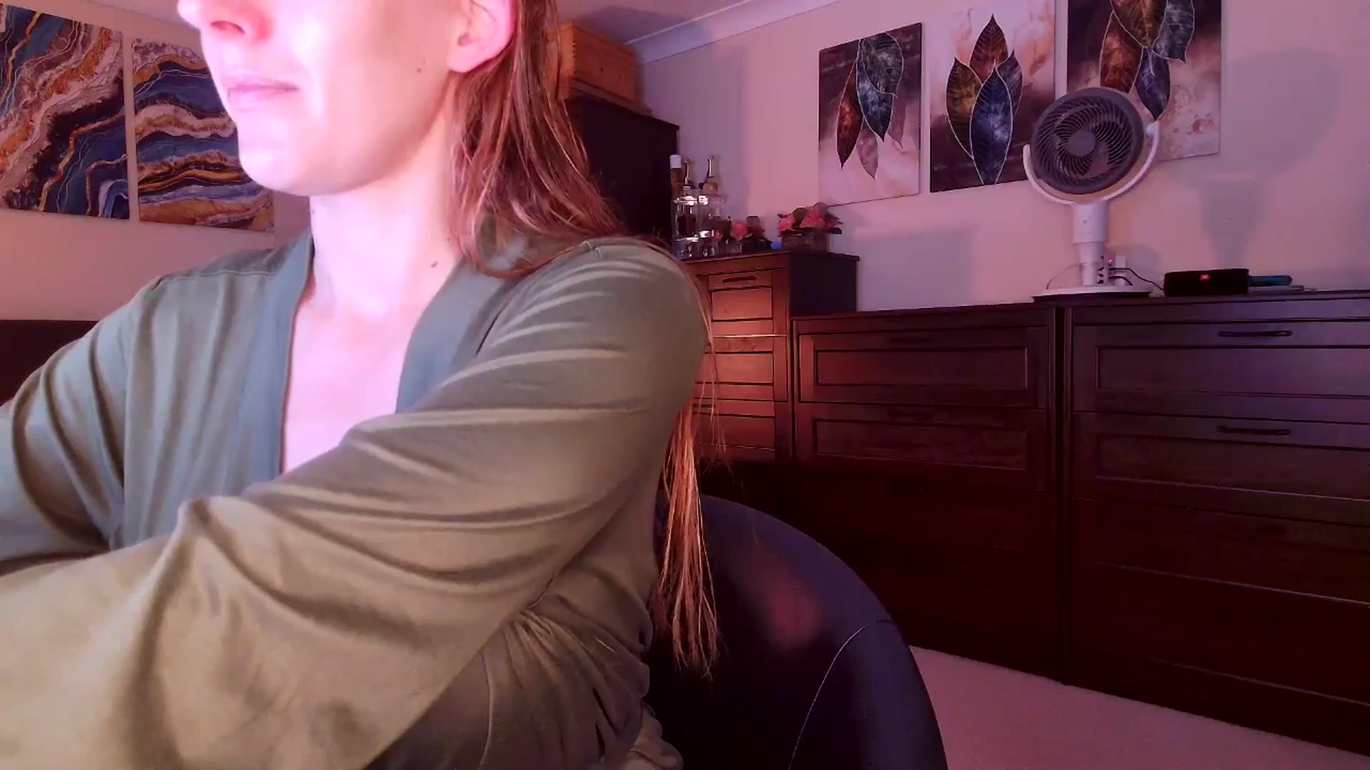 Gallery image thumbnail from Tabby_69's myfreecams stream on, 04/07/2026, 22:10 image 7 of 20