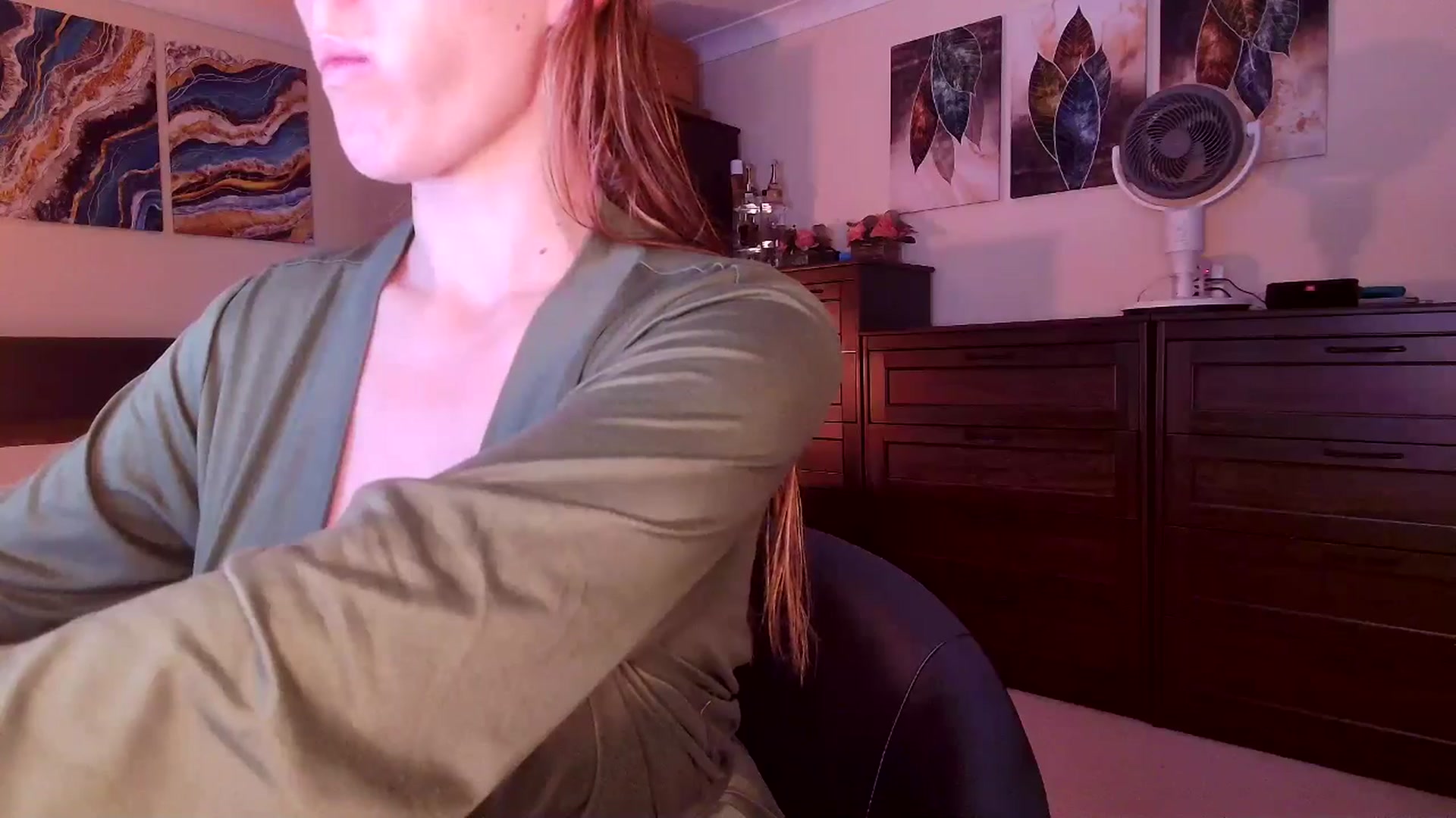 Gallery image thumbnail from Tabby_69's myfreecams stream on, 04/07/2026, 22:10 image 6 of 20