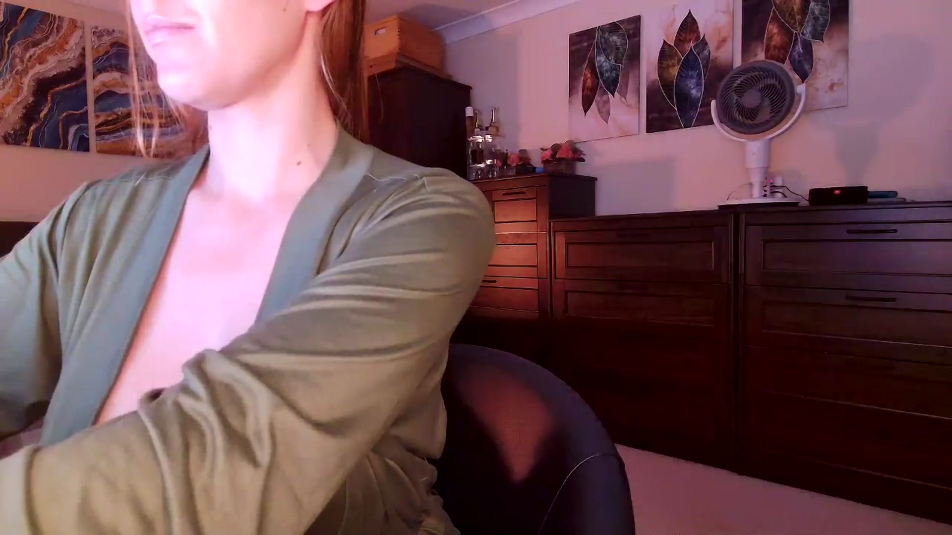 Gallery image thumbnail from Tabby_69's myfreecams stream on, 04/07/2026, 22:10 image 12 of 20