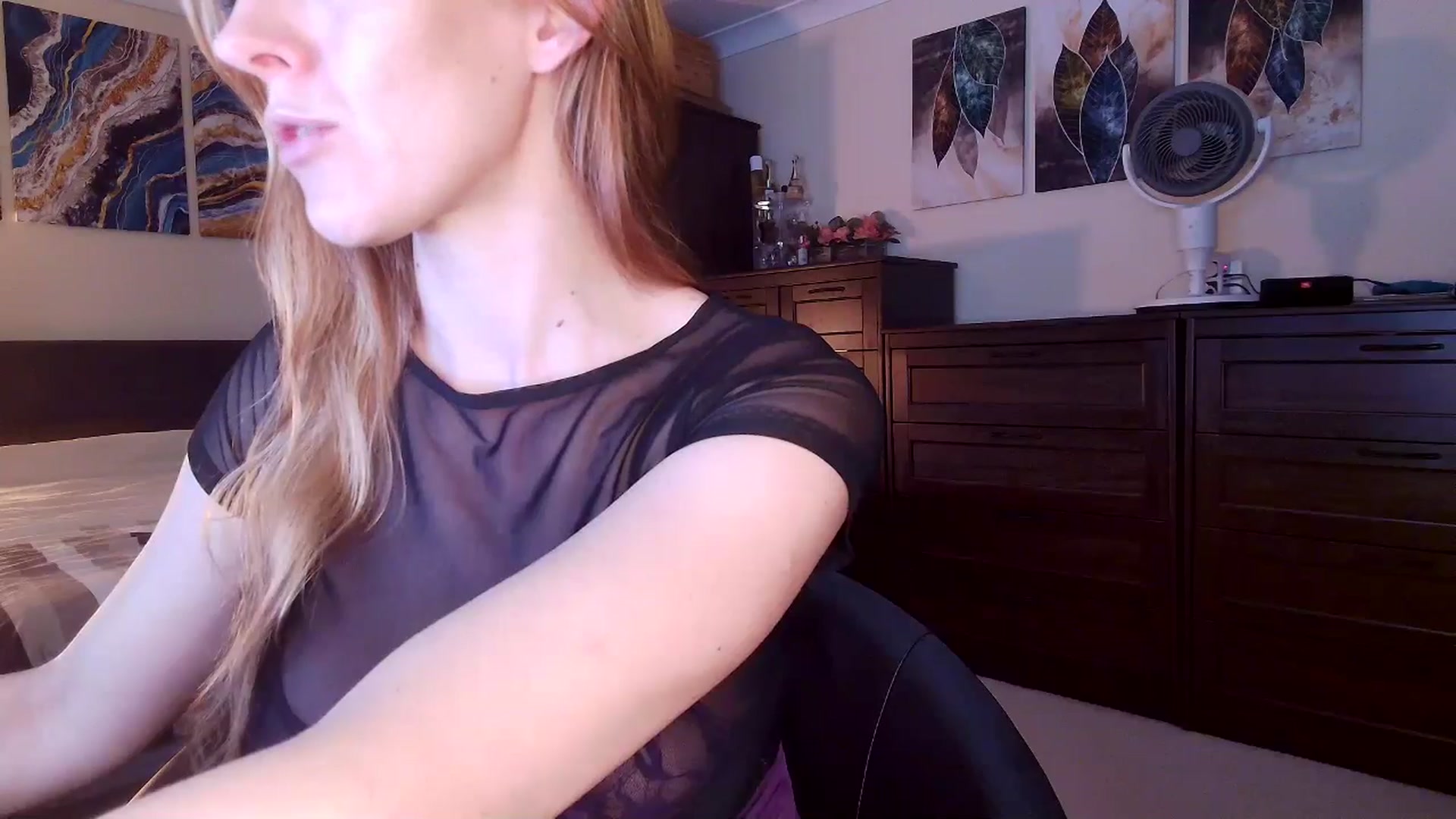 Gallery image thumbnail from Tabby_69's myfreecams stream on, 04/11/2026, 21:25 image 10 of 20