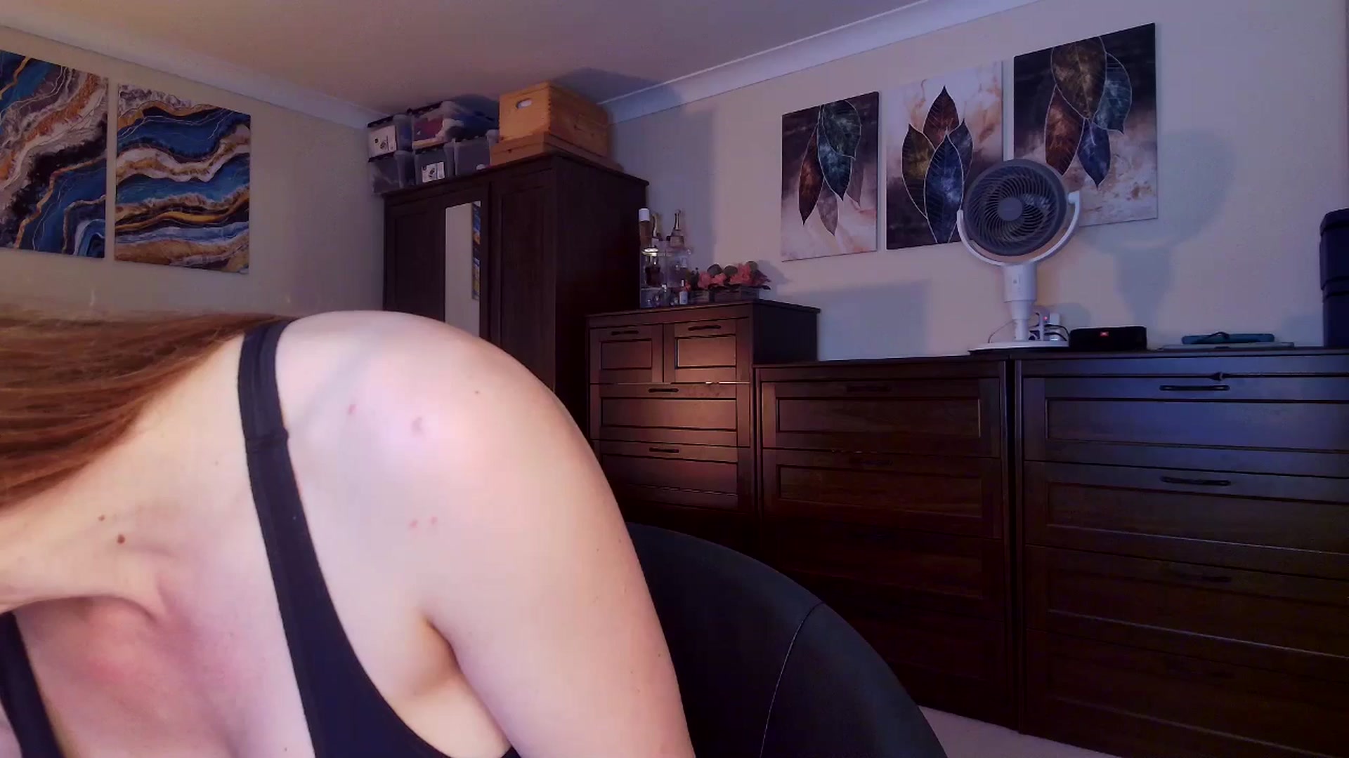Gallery image thumbnail from Tabby_69's myfreecams stream on, 04/12/2026, 21:43 image 11 of 20