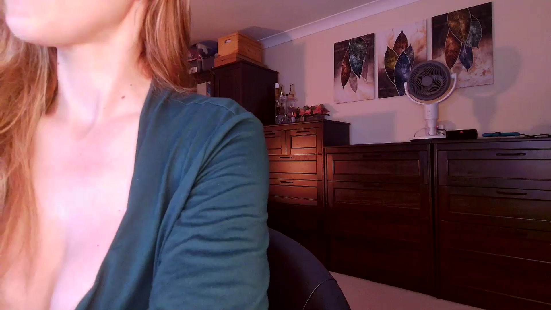 Gallery image thumbnail from Tabby_69's myfreecams stream on, 04/16/2026, 21:46 image 13 of 20