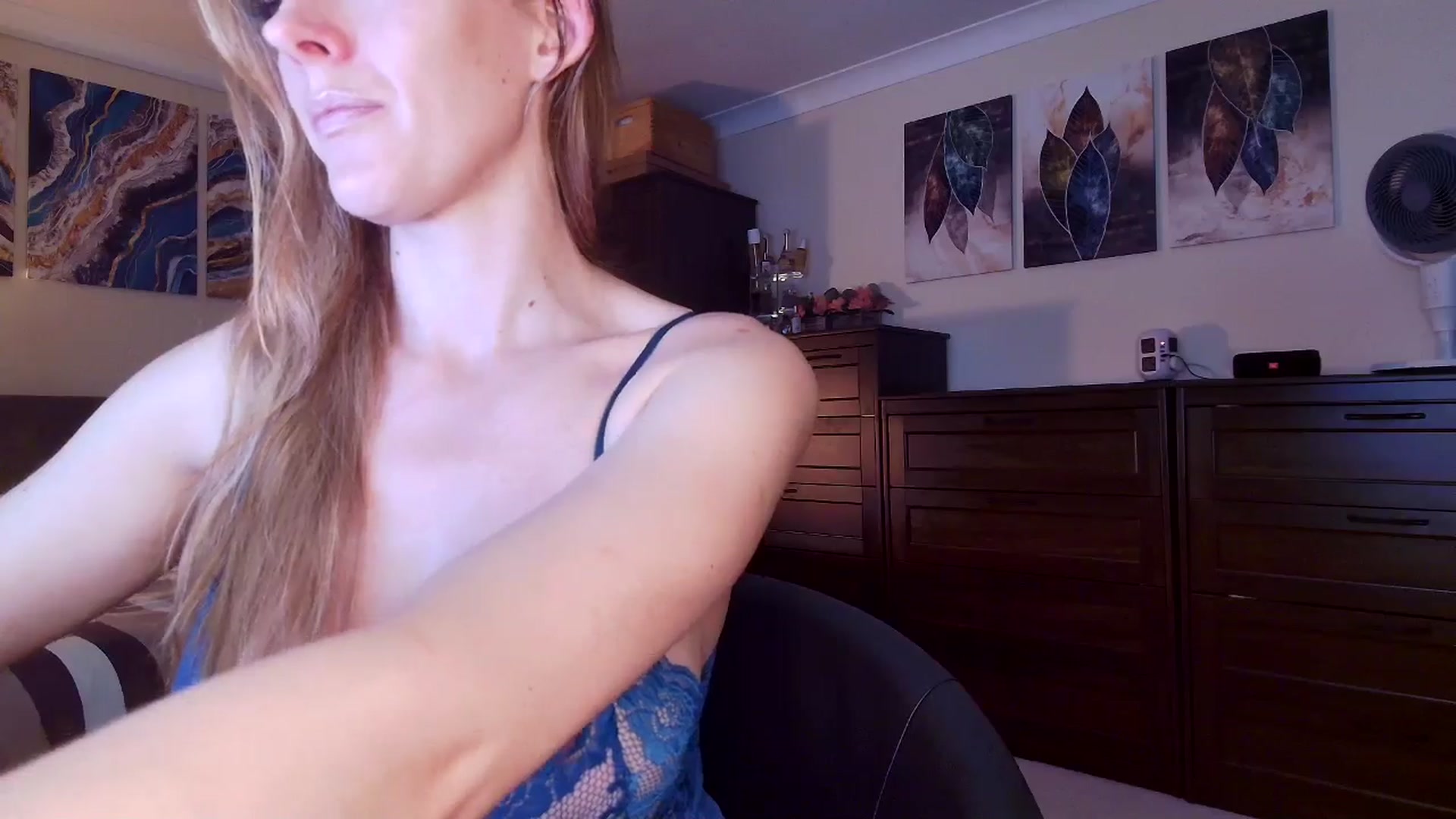 Gallery image thumbnail from Tabby_69's myfreecams stream on, 04/19/2026, 21:48 image 3 of 20