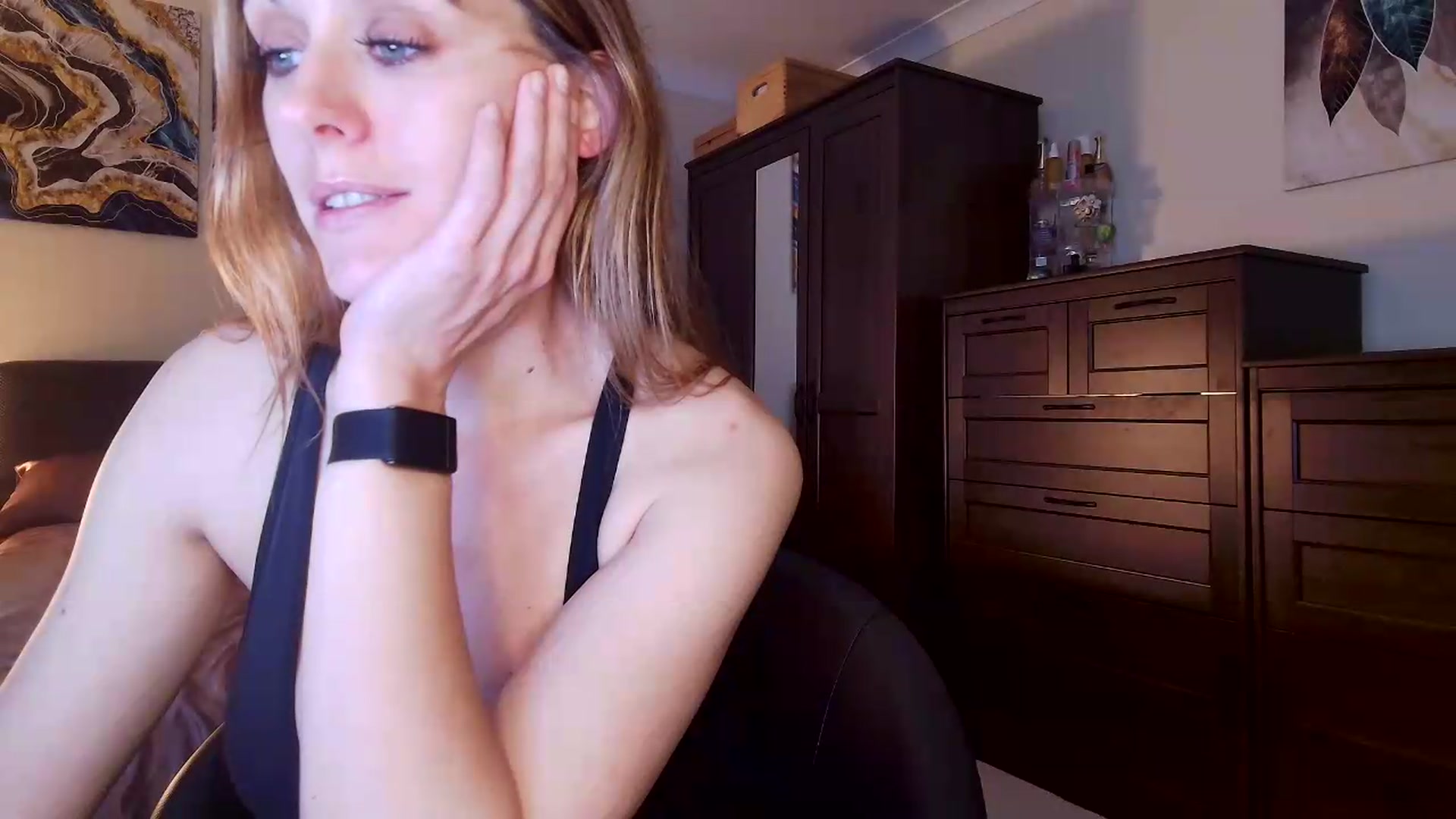 Gallery image thumbnail from Tabby_69's myfreecams stream on, 05/13/2026, 21:43 image 14 of 20