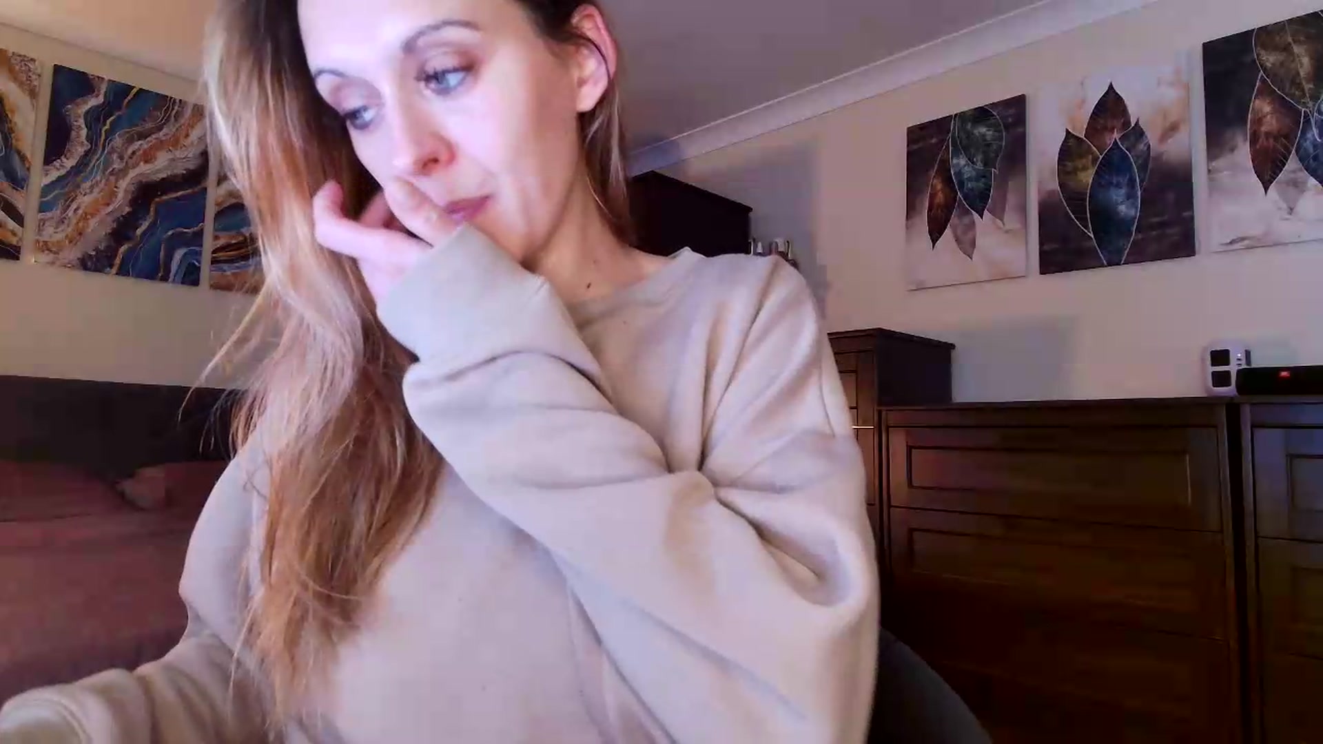 Gallery image thumbnail from Tabby_69's myfreecams stream on, 05/15/2026, 13:41 image 18 of 20