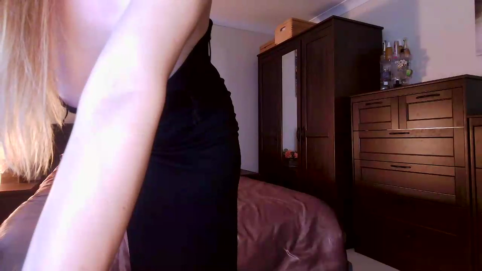 Gallery image thumbnail from Tabby_69's myfreecams stream on, 05/18/2026, 22:07 image 9 of 20