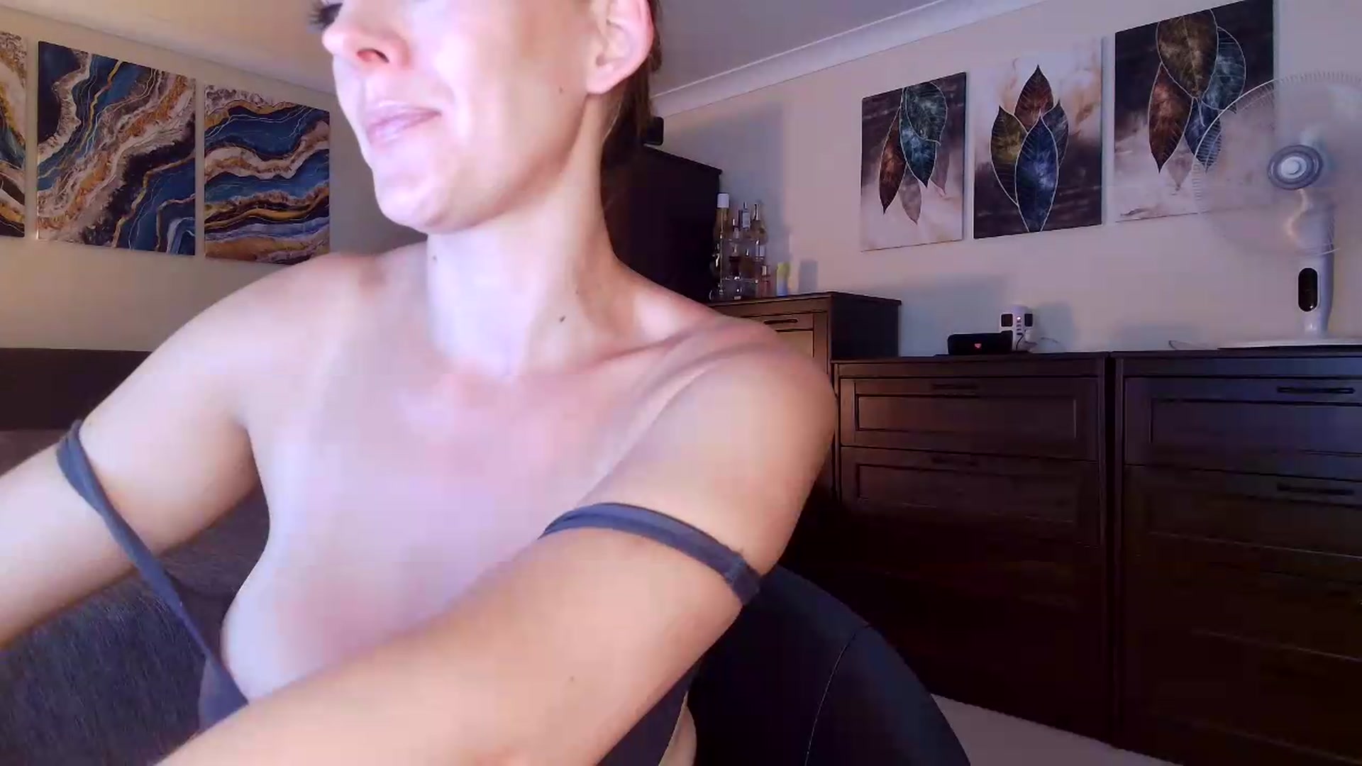 Gallery image thumbnail from Tabby_69's myfreecams stream on, 07/11/2026, 22:17 image 8 of 20