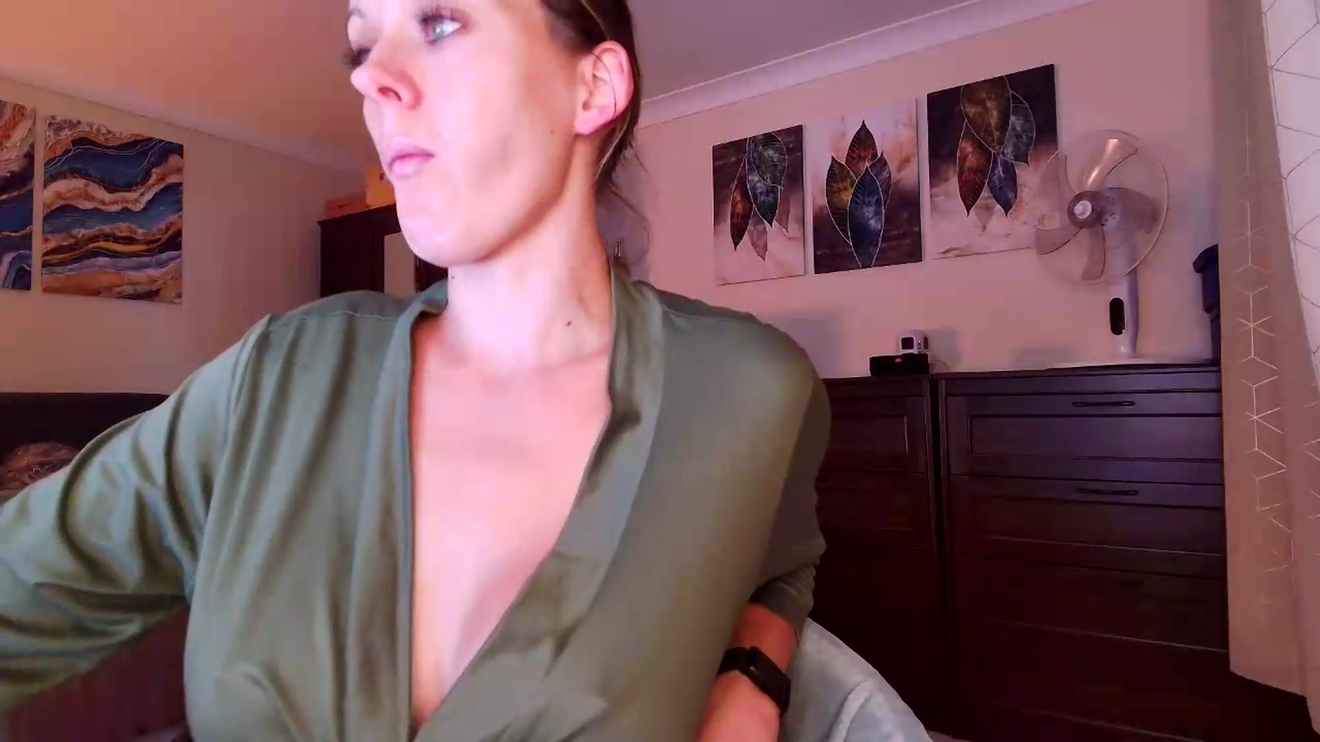 Gallery image thumbnail from Tabby_69's myfreecams stream on, 07/31/2026, 22:13 image 9 of 20