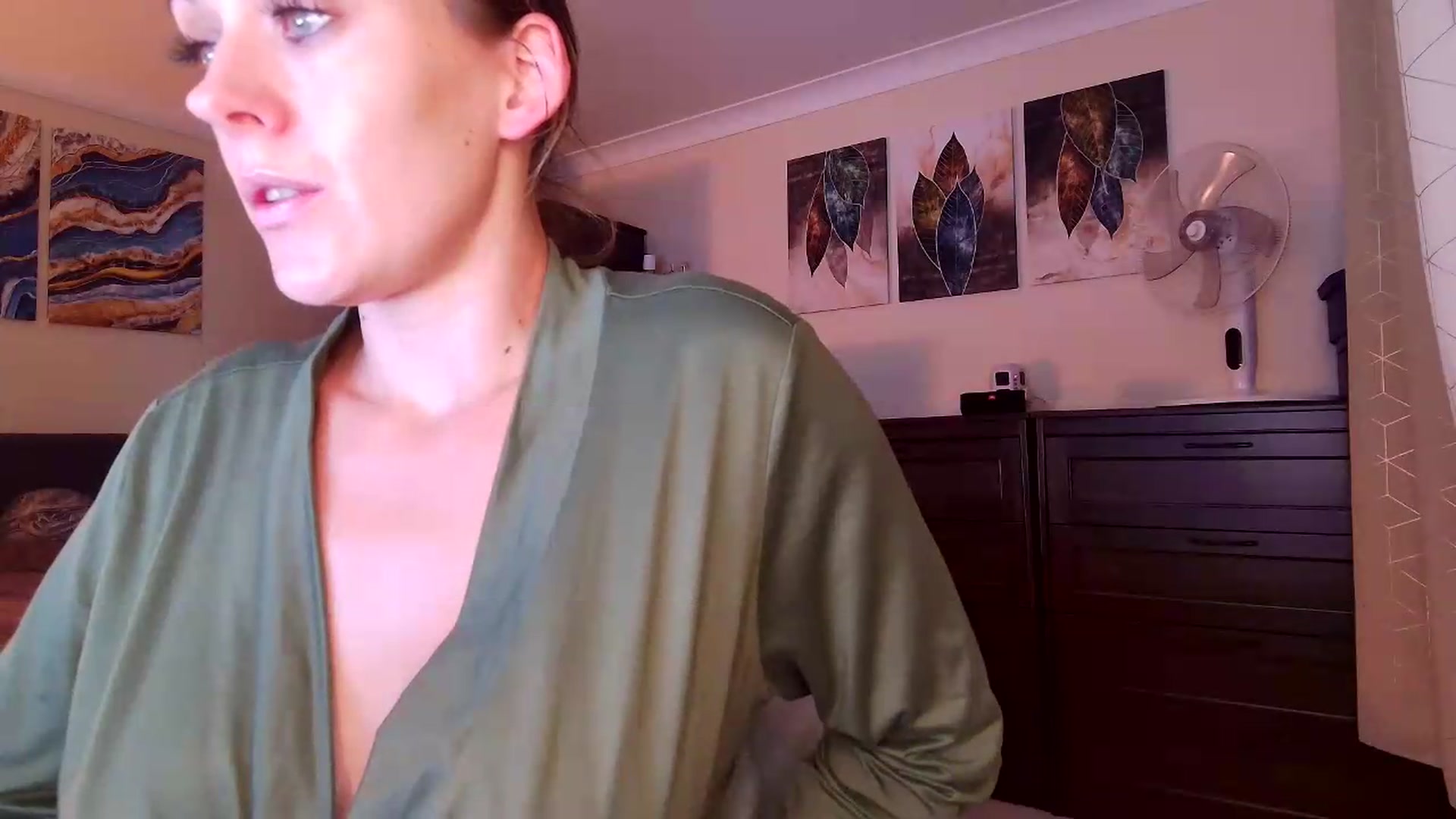 Gallery image thumbnail from Tabby_69's myfreecams stream on, 07/31/2026, 22:13 image 15 of 20